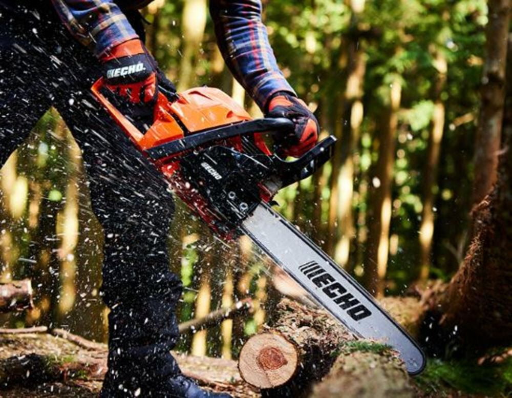 ECHO Gas Chainsaw with 20 in. Bar and 50.2 cc 2-Stroke Engine (Rear Handle, 17.13 lb) a35v1