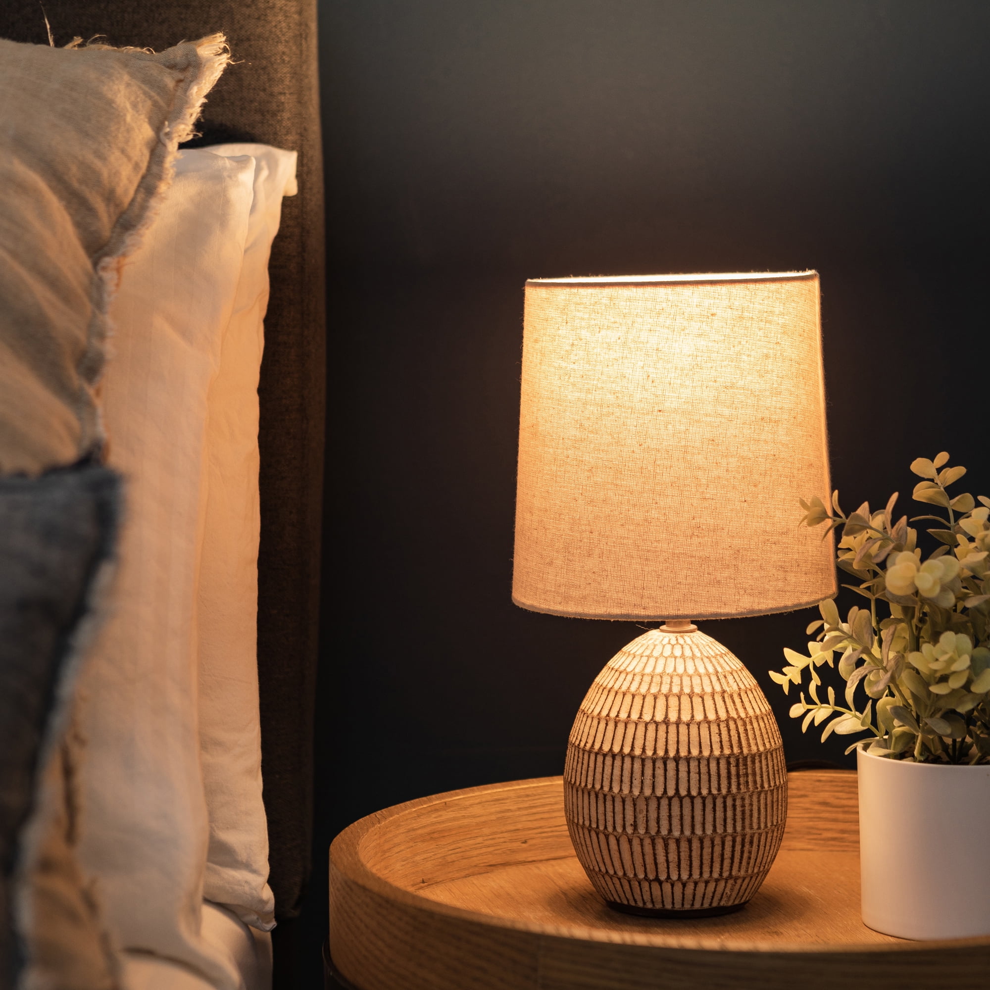 Simple Home Bohemian Ceramic Table Lamp, Carved Accent Light with Fabric Shade (Beige, 12.75 in) h3kg7