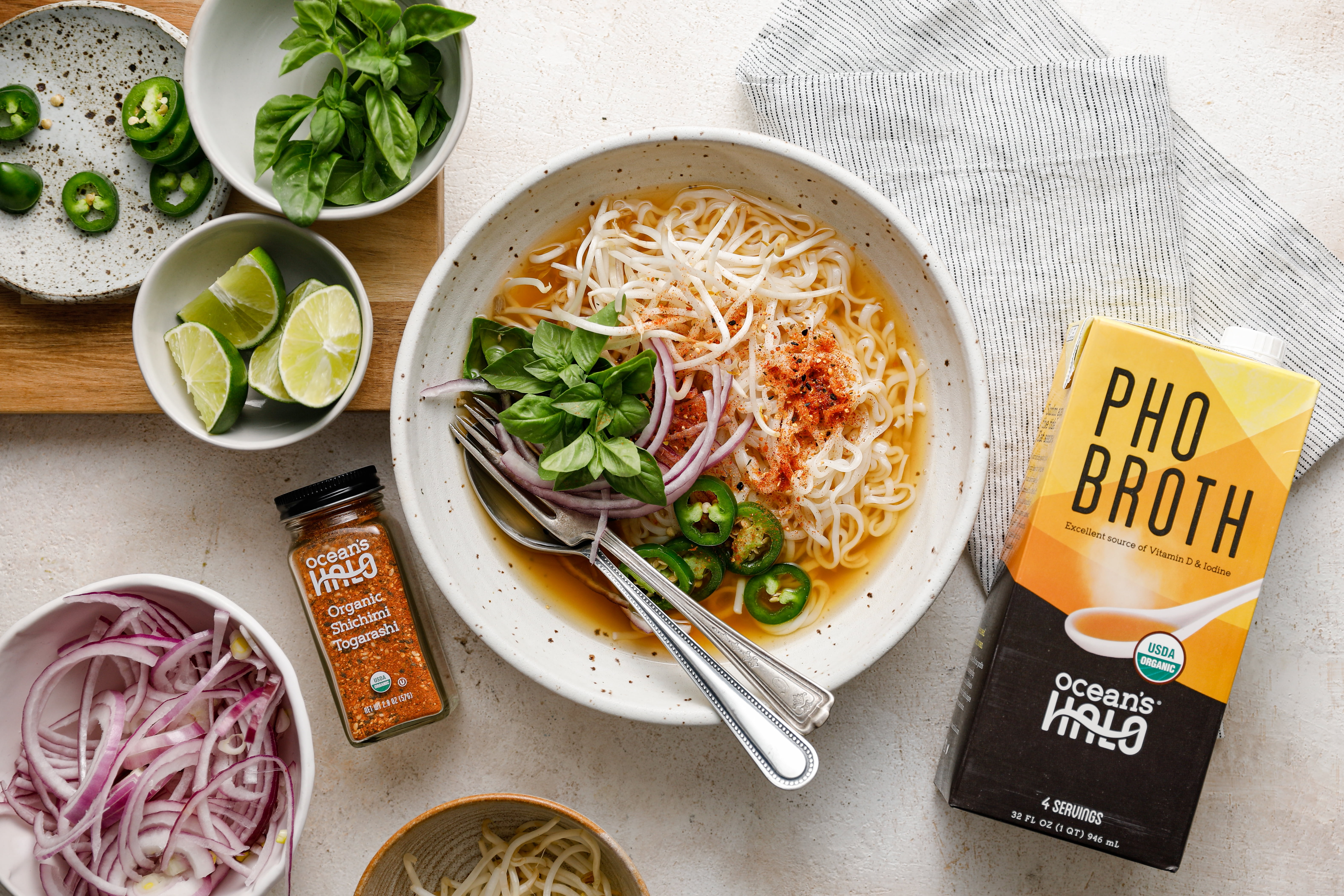 Ocean's Halo Organic Vegan Pho Broth (32 fl oz) wstze - Image 4