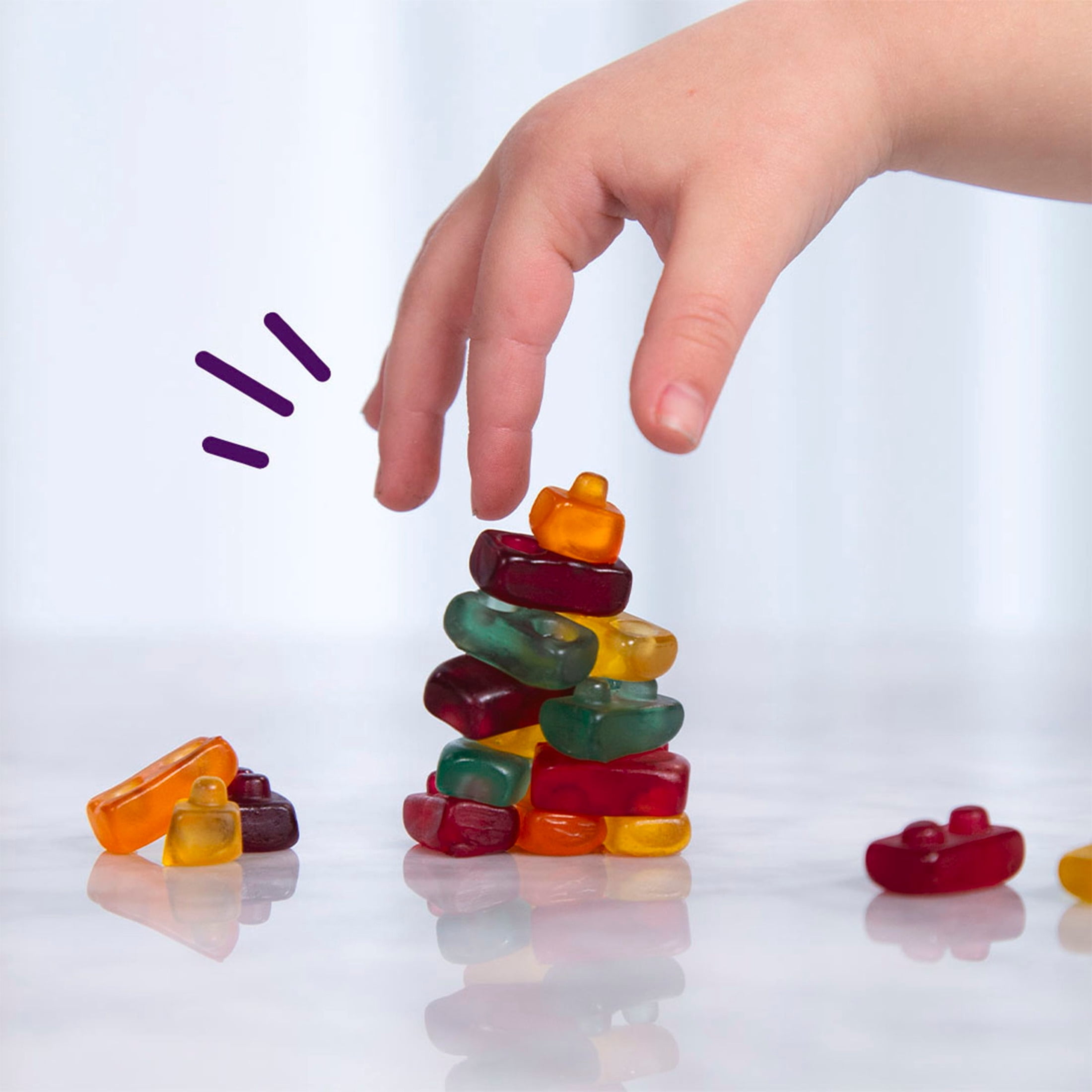 Annie's Organic Fruit Flavored Snacks, Building Block Shaped Gummies, Gluten Free (Assorted Flavors, 22 Pouches, 15.4 oz) 3nd4a