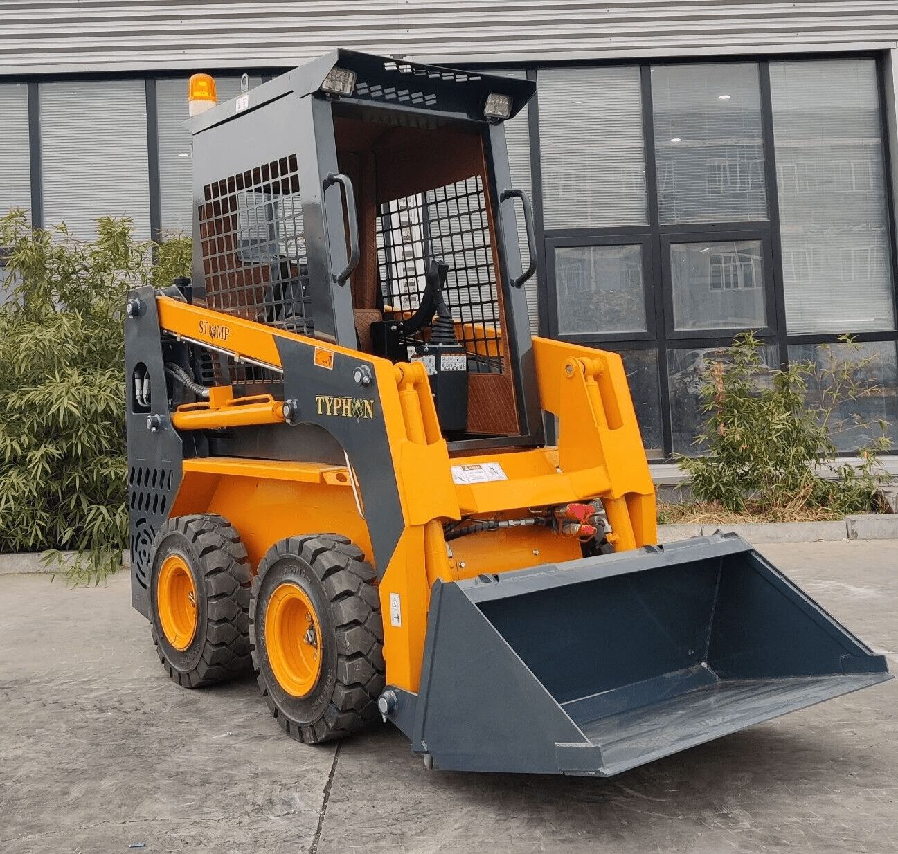 TYPHON Mini Skid Steer Loader STOMP 508, 35HP Gas Engine, Compact Construction Equipment (Black, 838 lb Capacity) u90n0