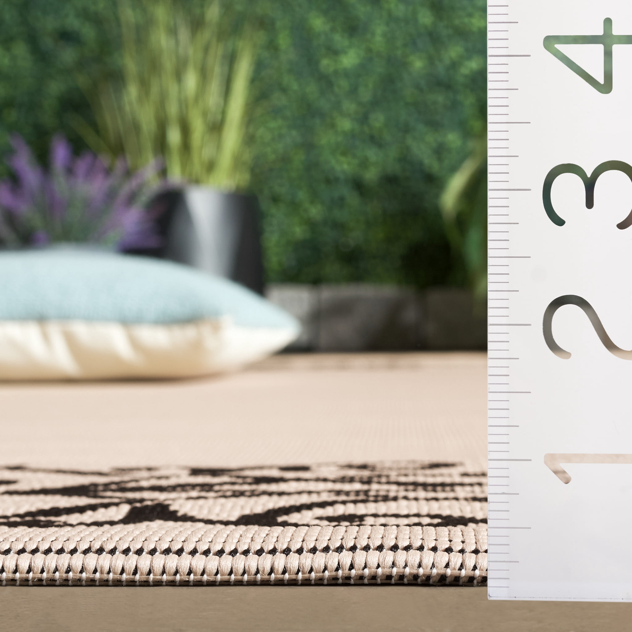 Safavieh Courtyard Ellie Oriental Indoor/Outdoor Area Rug (Sand/Black, 9 ft x 12 ft) ipuhd