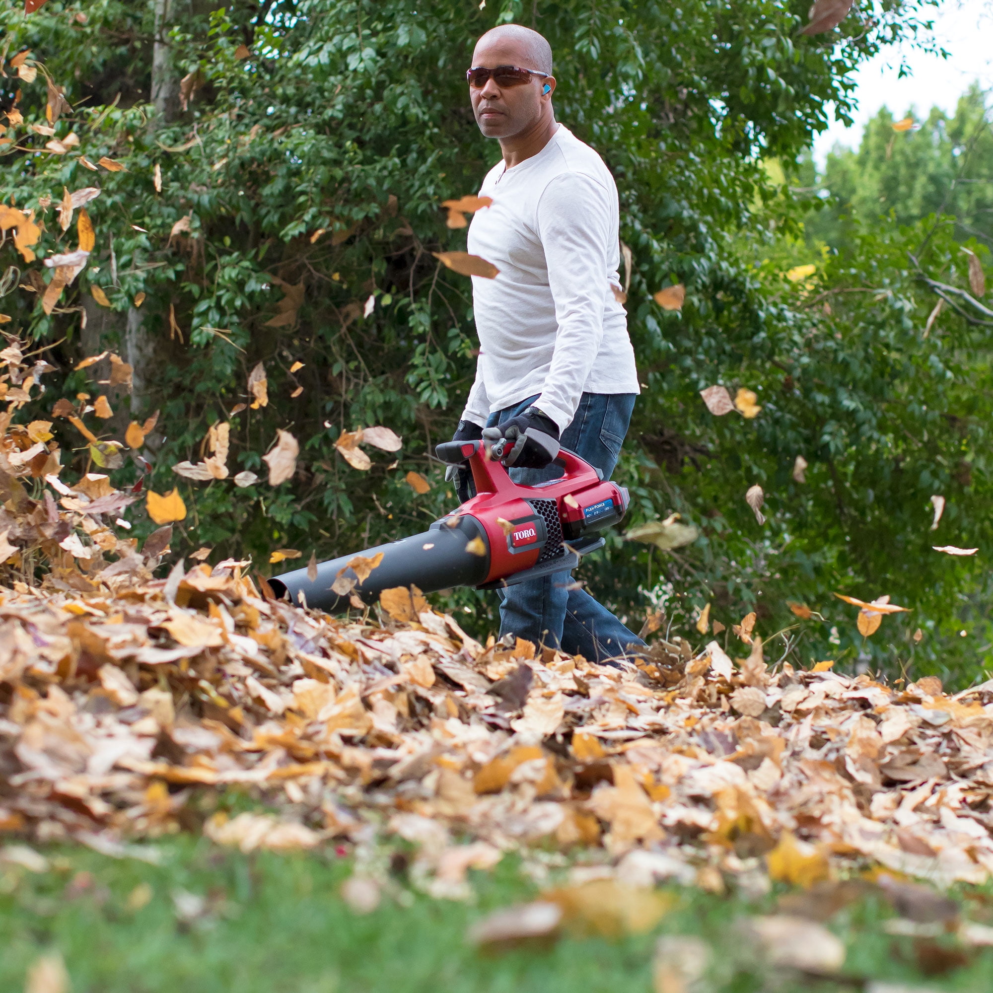 Toro 60 Volt Electric Brushless Cordless Handheld Leaf Blower (Tool Only, 11.75 x 6 x 34.5 in) 6y5o2