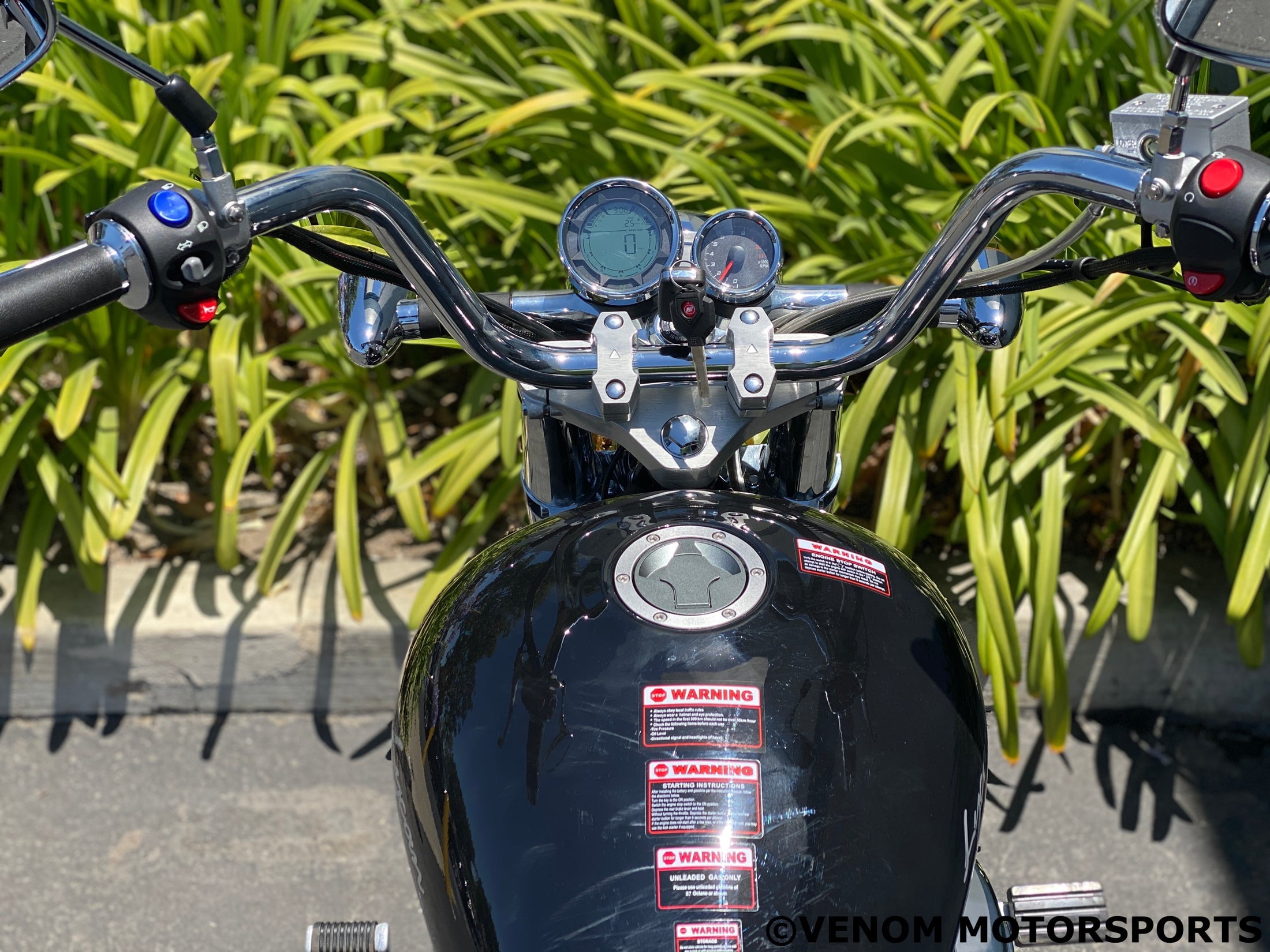 Venom Motorsports Lifan Lycan 250cc V-Twin Chopper Motorcycle (Black, 250cc) 36yce