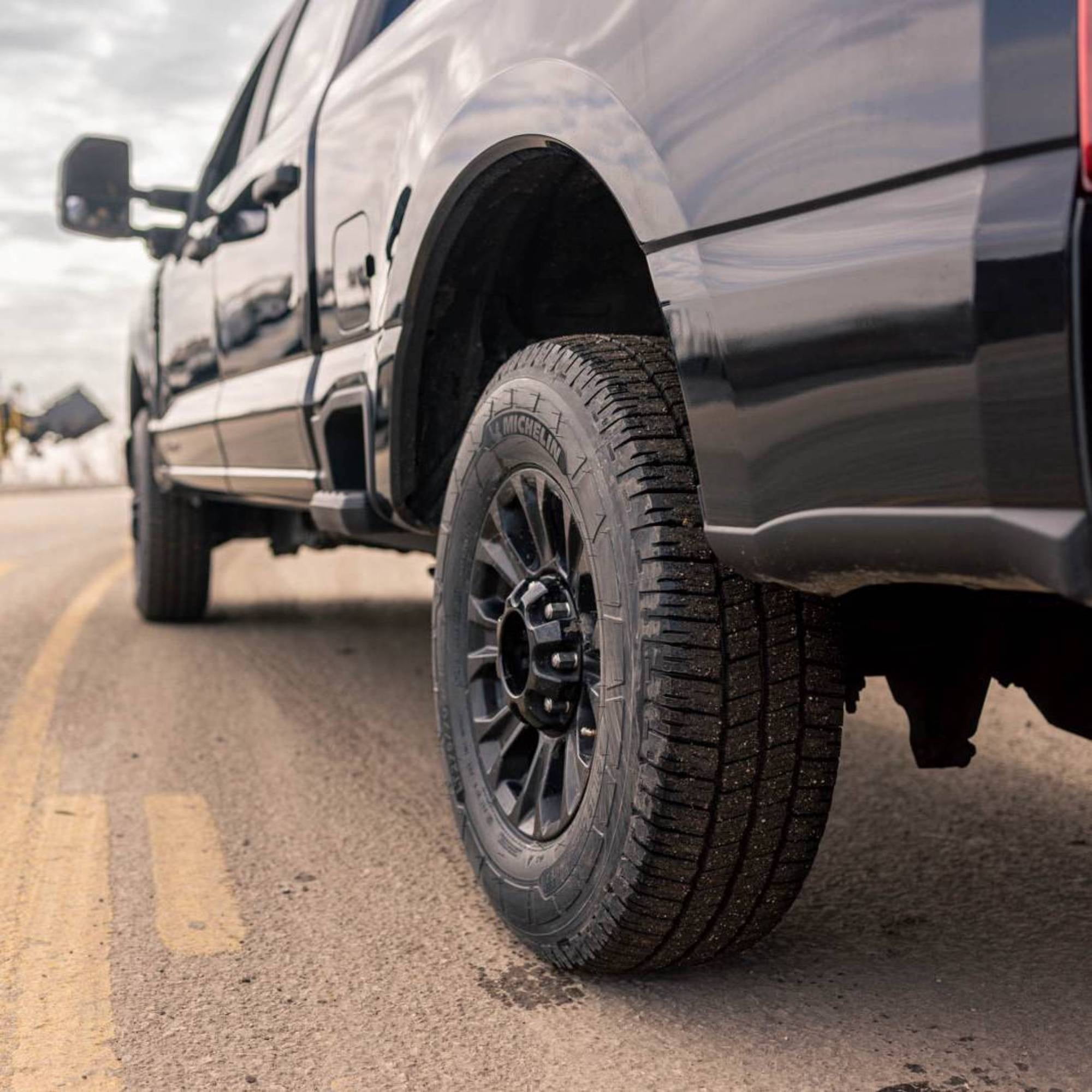Michelin Agilis CrossClimate 2 All-Season Commercial Tire (LT225/75R16, 115/112R E) eixx1
