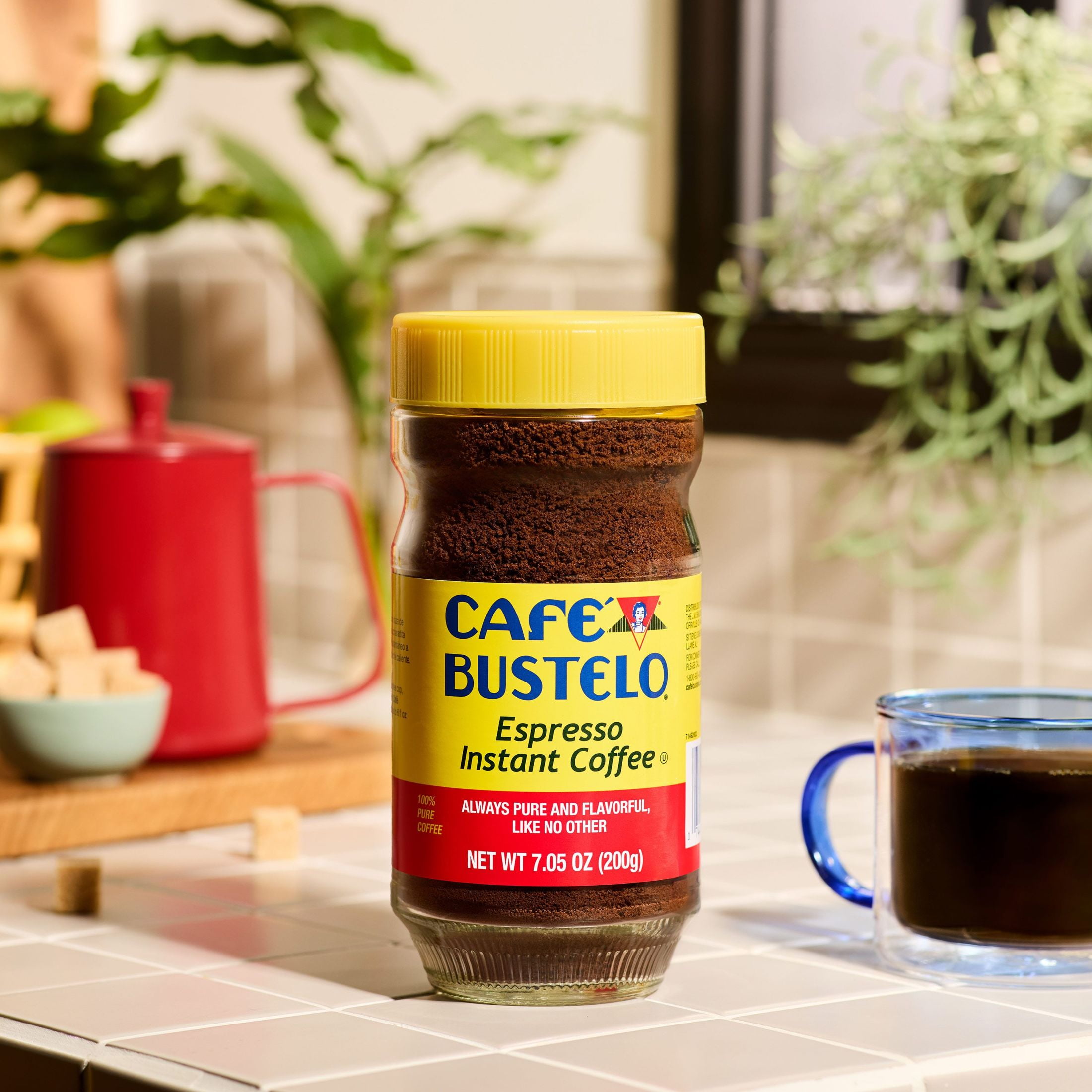 Cafe Bustelo Espresso Style Dark Roast Instant Coffee (Dark Roast, 7.05 oz) z6dx4
