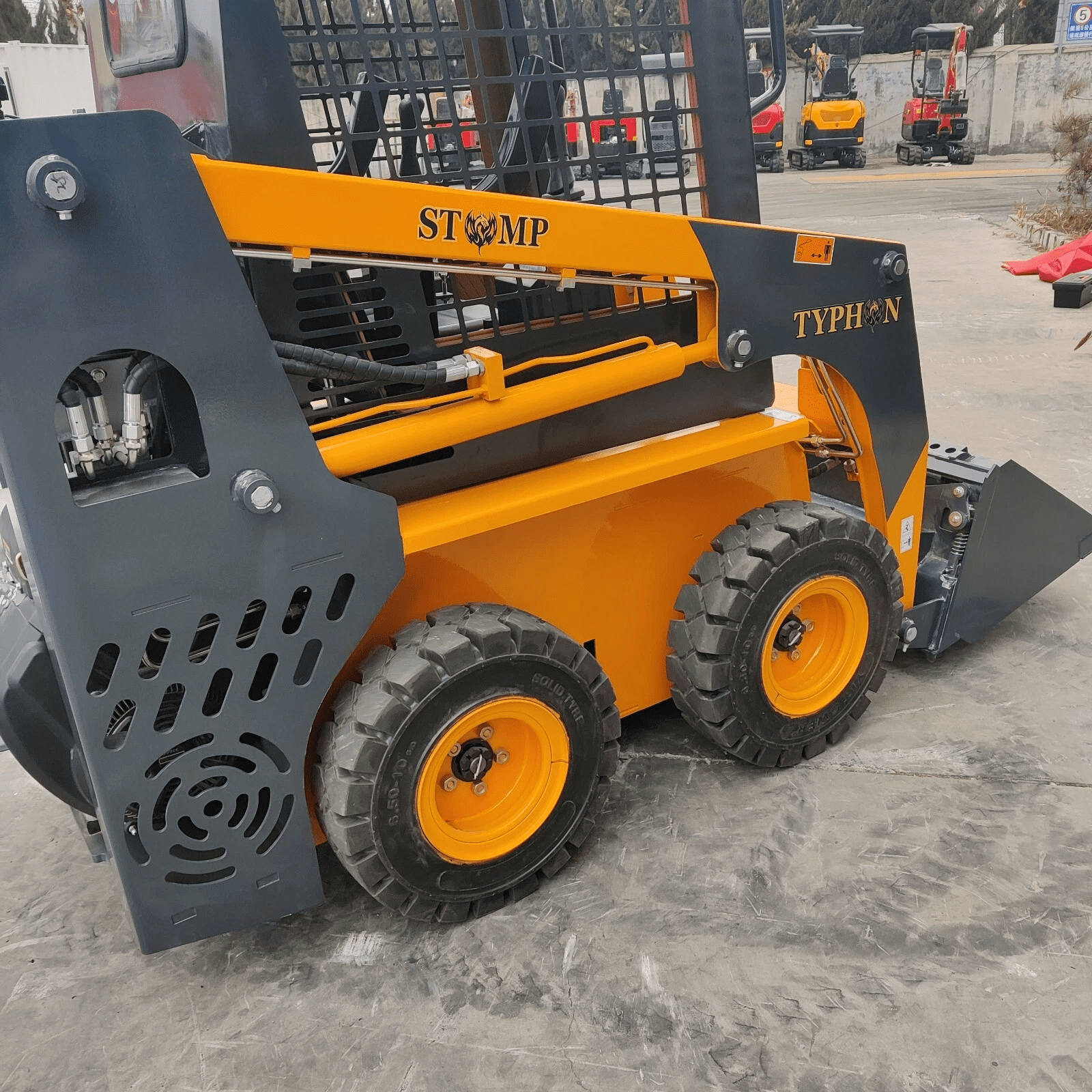 TYPHON Mini Skid Steer Loader STOMP 508, 35HP Gas Engine, Compact Construction Equipment (Black, 838 lb Capacity) u90n0
