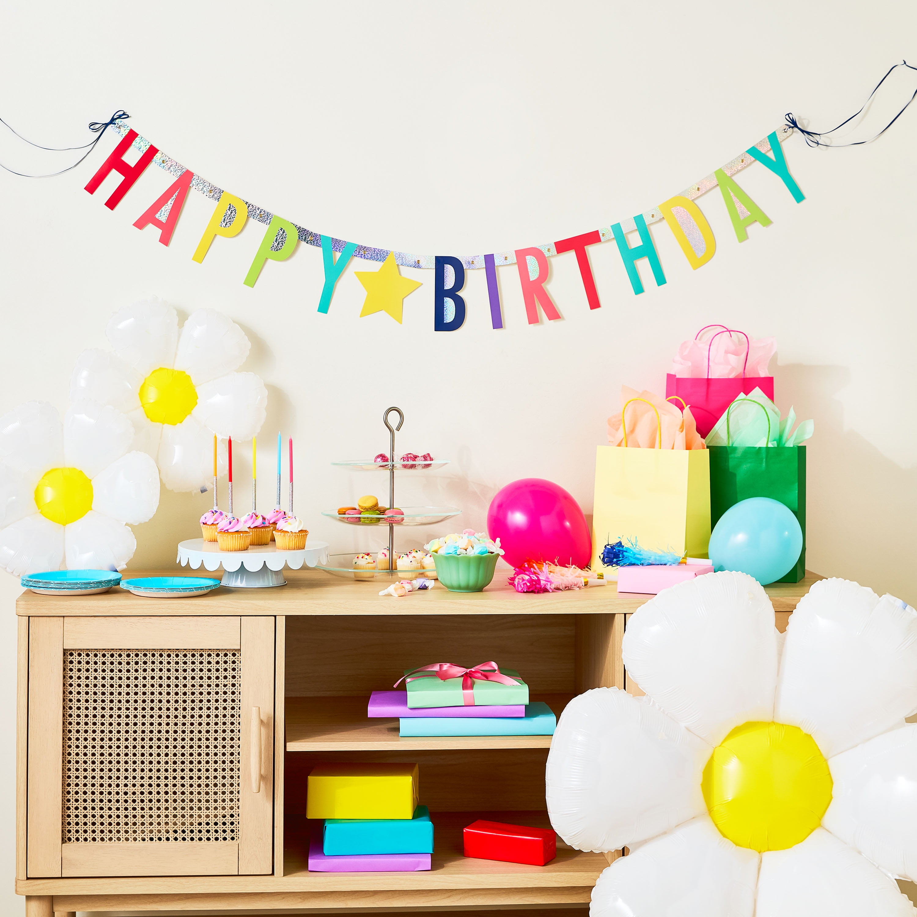 Way To Celebrate Happy Birthday Paper Party Banner, Festive Holographic Accents (Multi-Color, 8 ft) yv3g0