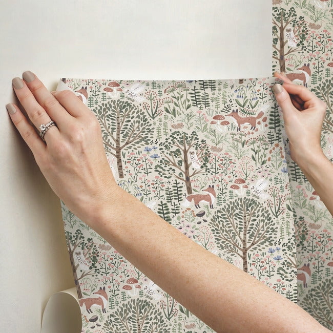RoomMates Clara Jean Folklore Forest Peel & Stick Wallpaper (Brown, 17 in x 16.5 ft) qyeto