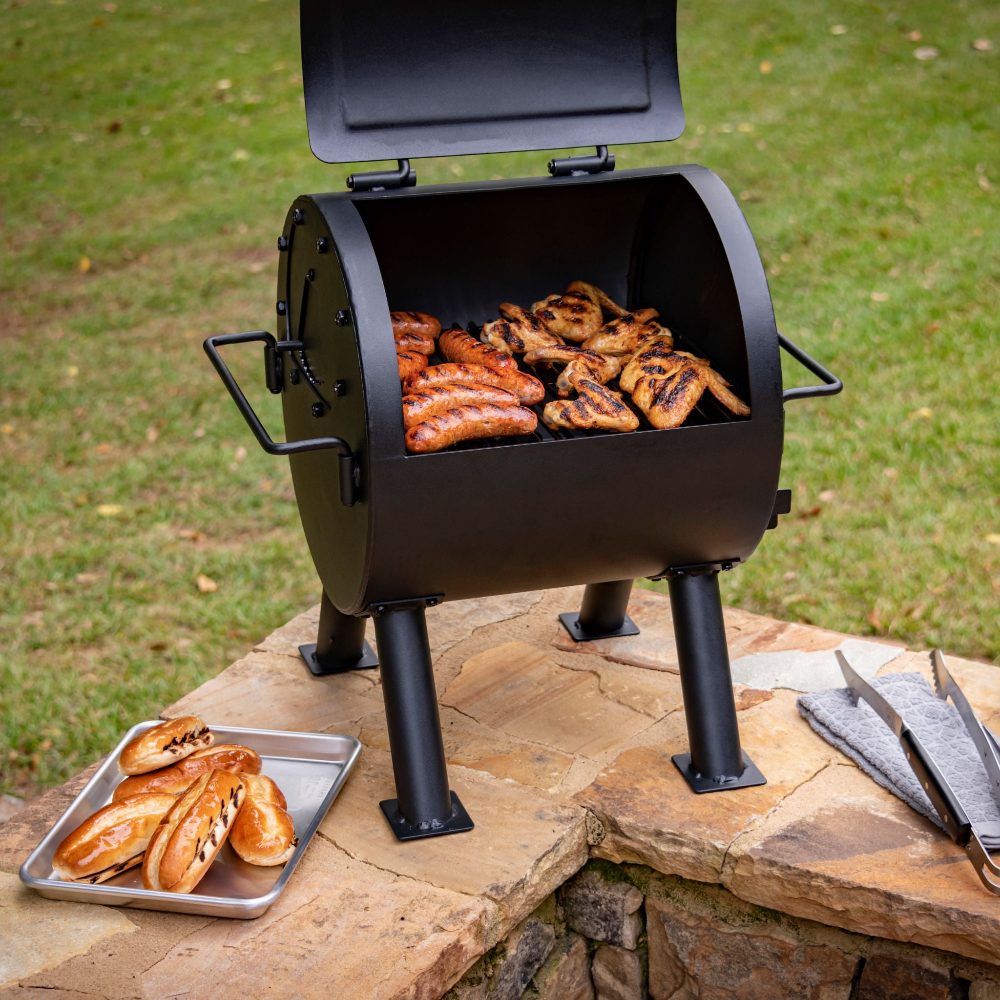 Oklahoma Joe’s Hitch Portable Charcoal Grill, Heavy-Duty Offset Smoker Attachment (Black, 220 sq in) jmzxh