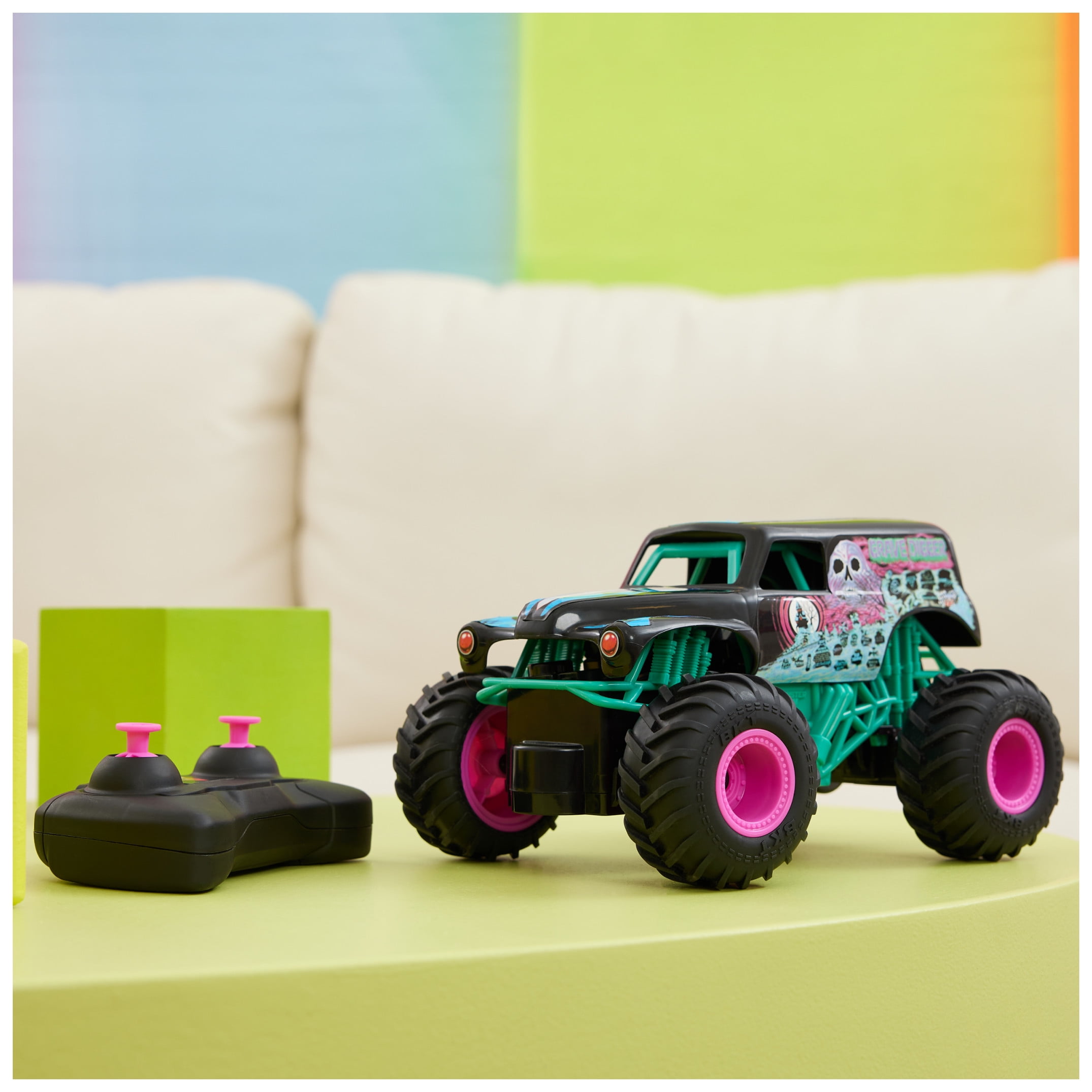 Monster Jam Grave Digger Remote Control Monster Truck, Nitro Neon Edition (1:24 Scale) 7ld2p