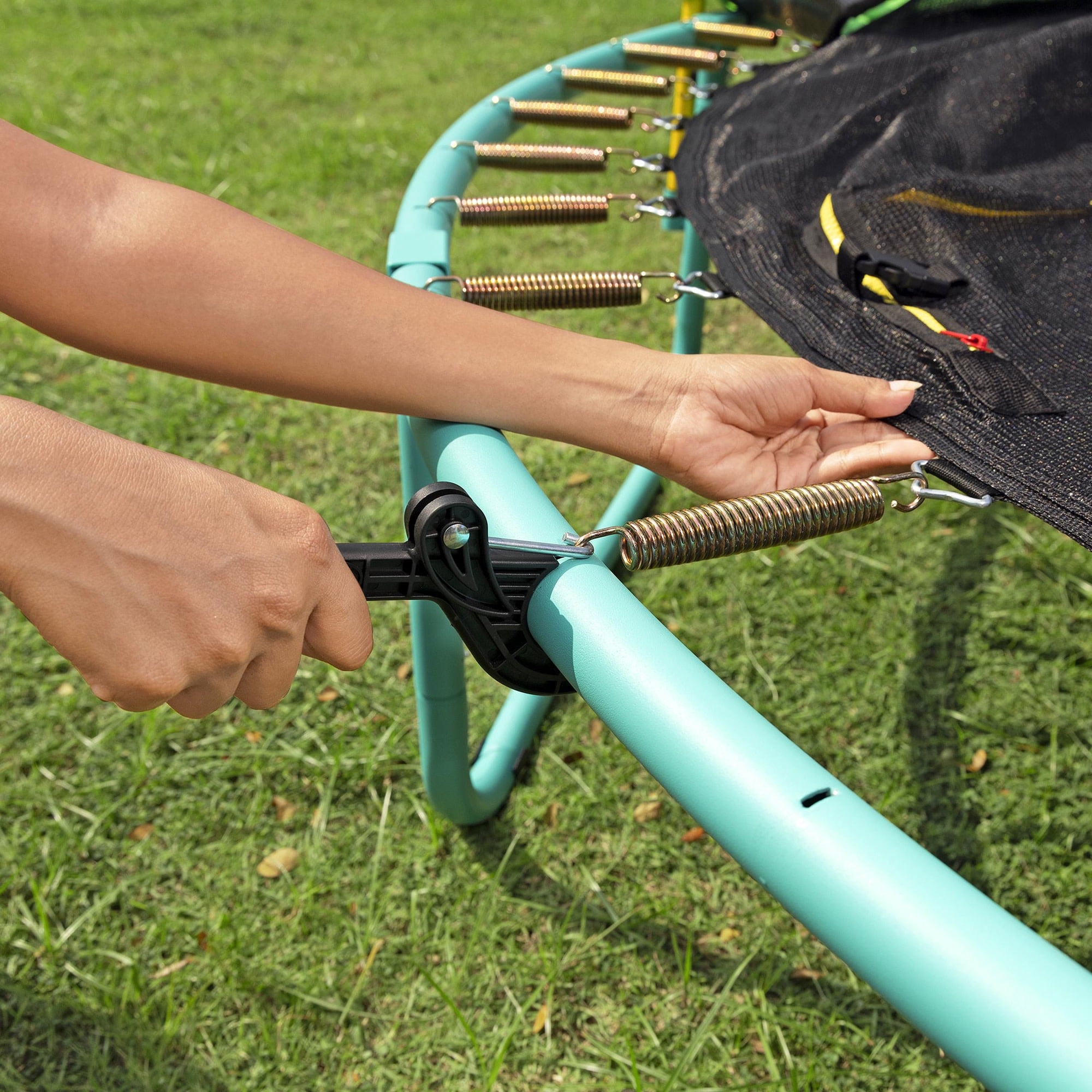 Bestway Xtreme Air Trampoline with Enclosure Net and Padded Poles (Green, 8 ft) ku3mj