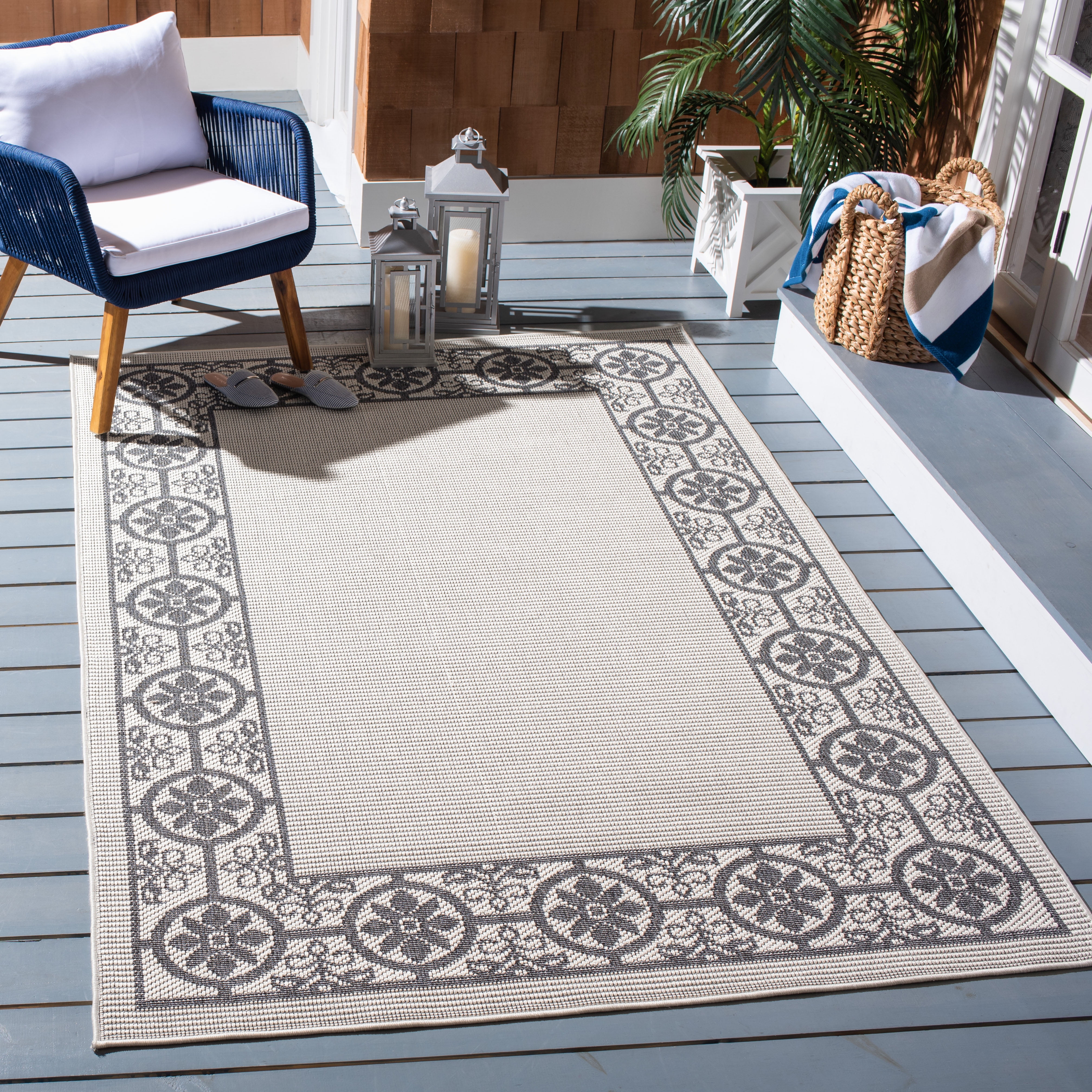Safavieh Bermuda Patton Floral Indoor/Outdoor Area Rug (Ivory/Charcoal, 4 ft x 6 ft) eccc6