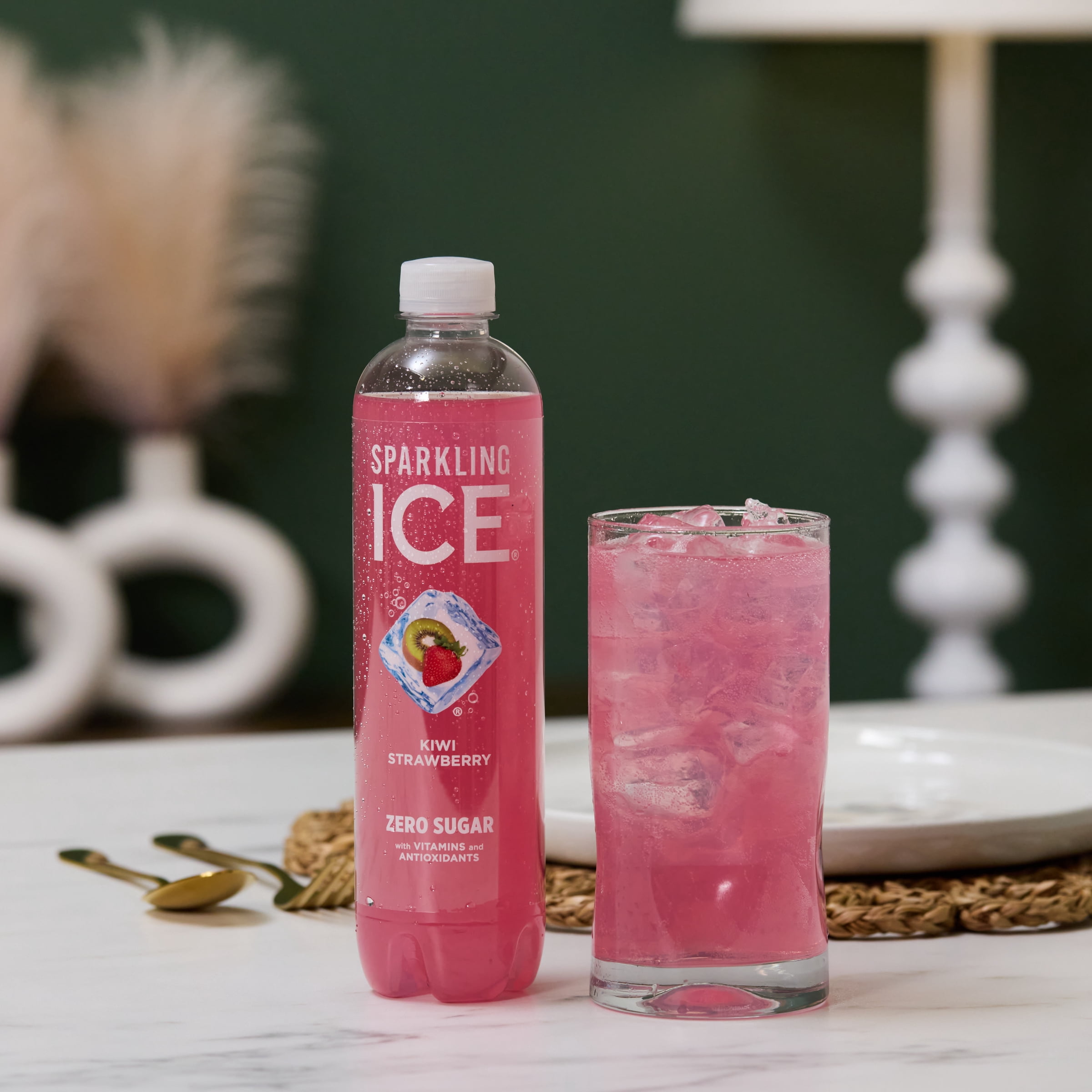 Sparkling Ice Naturally Flavored Sparkling Water, Kiwi Strawberry (17 fl oz) e6x5m