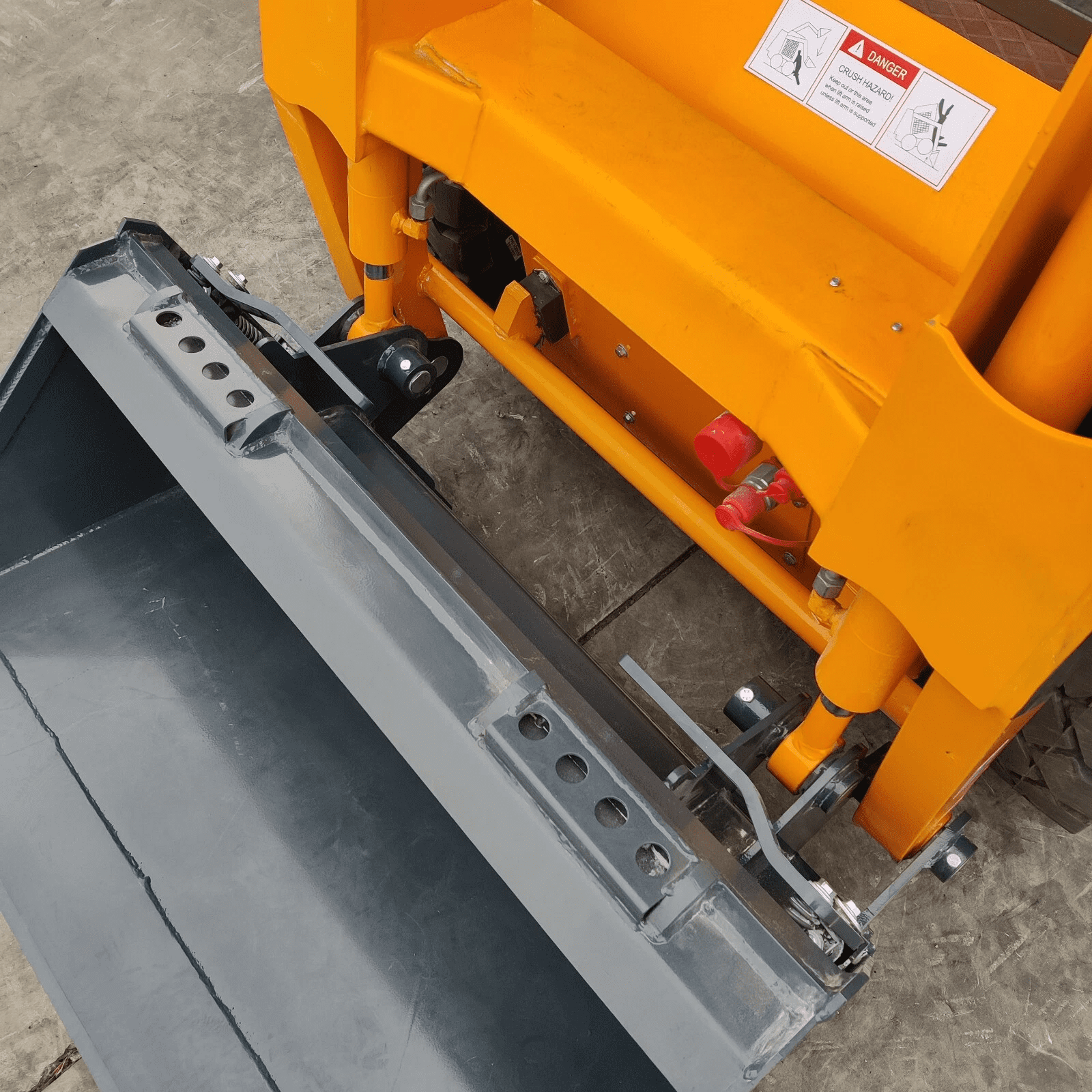 TYPHON Mini Skid Steer Loader STOMP 508, 35HP Gas Engine, Compact Construction Equipment (Black, 838 lb Capacity) u90n0