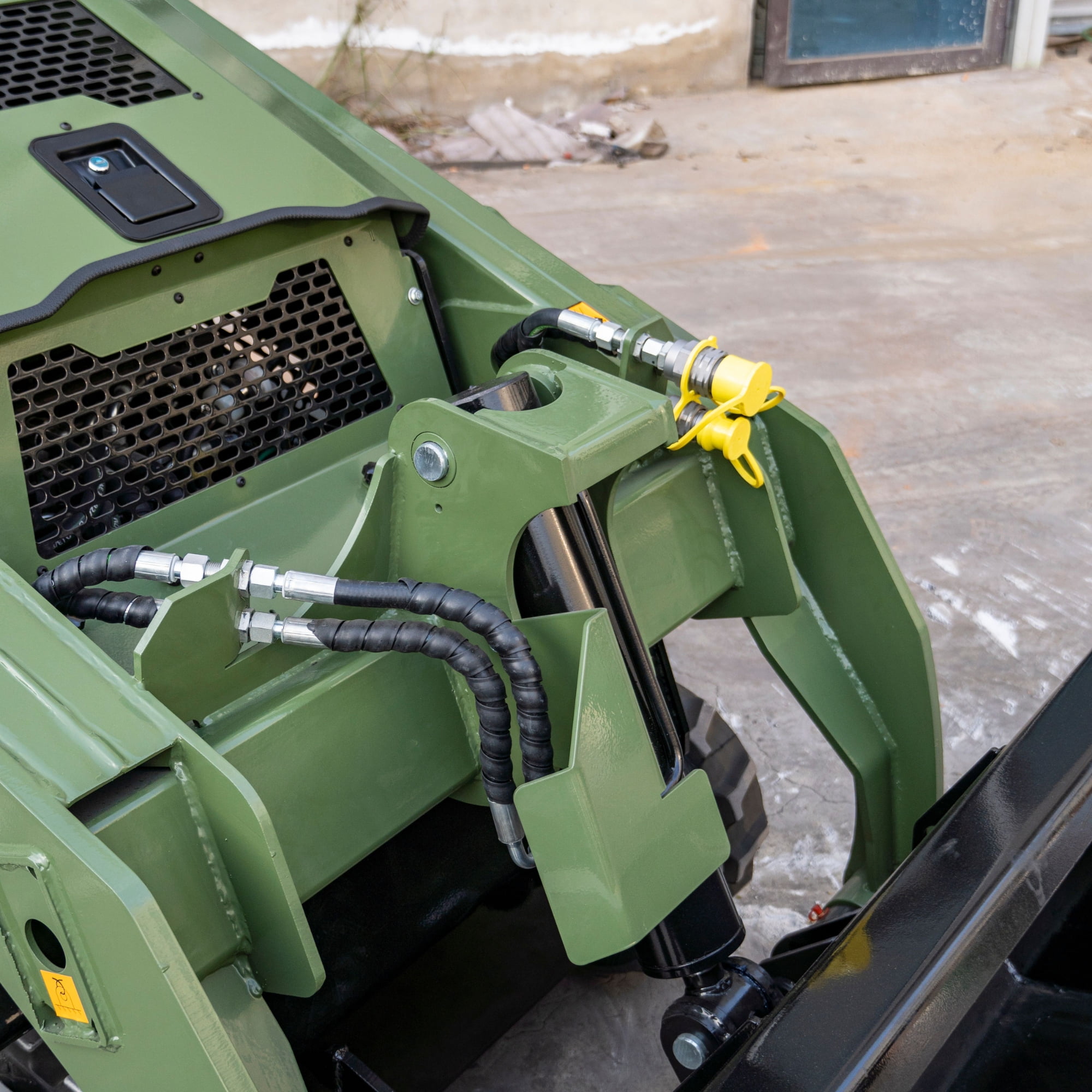 TYPHON STOMP V1000 Diesel Skid Steer Loader (Green, 1.5 Ton) znrn3