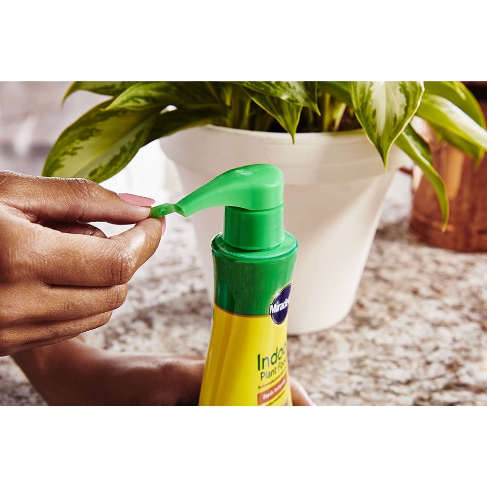 Miracle-Gro Indoor Plant Food Fertilizer Liquid Nutrient (8 fl oz, 12-Pack) l0pbd