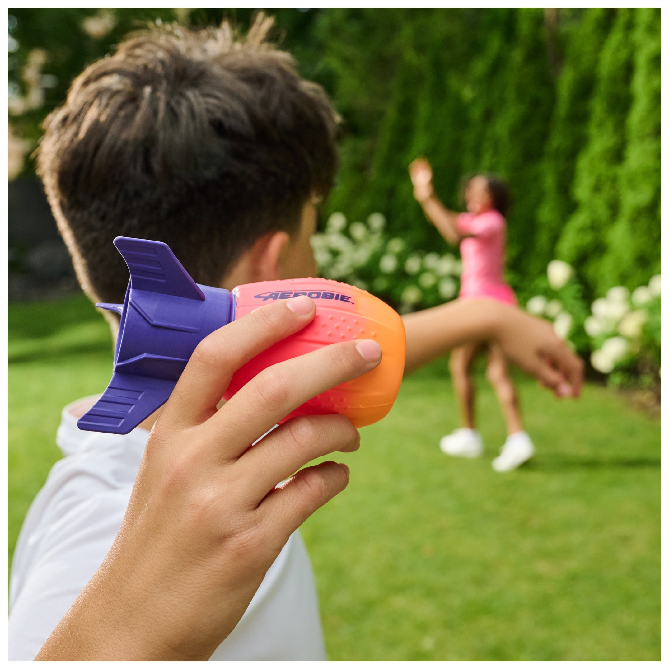 Aerobie Super Sonic Fin Catch Football, Gyroscopic Throwing Toy for Outdoor Play (Blue, 5.25 in) dr38e