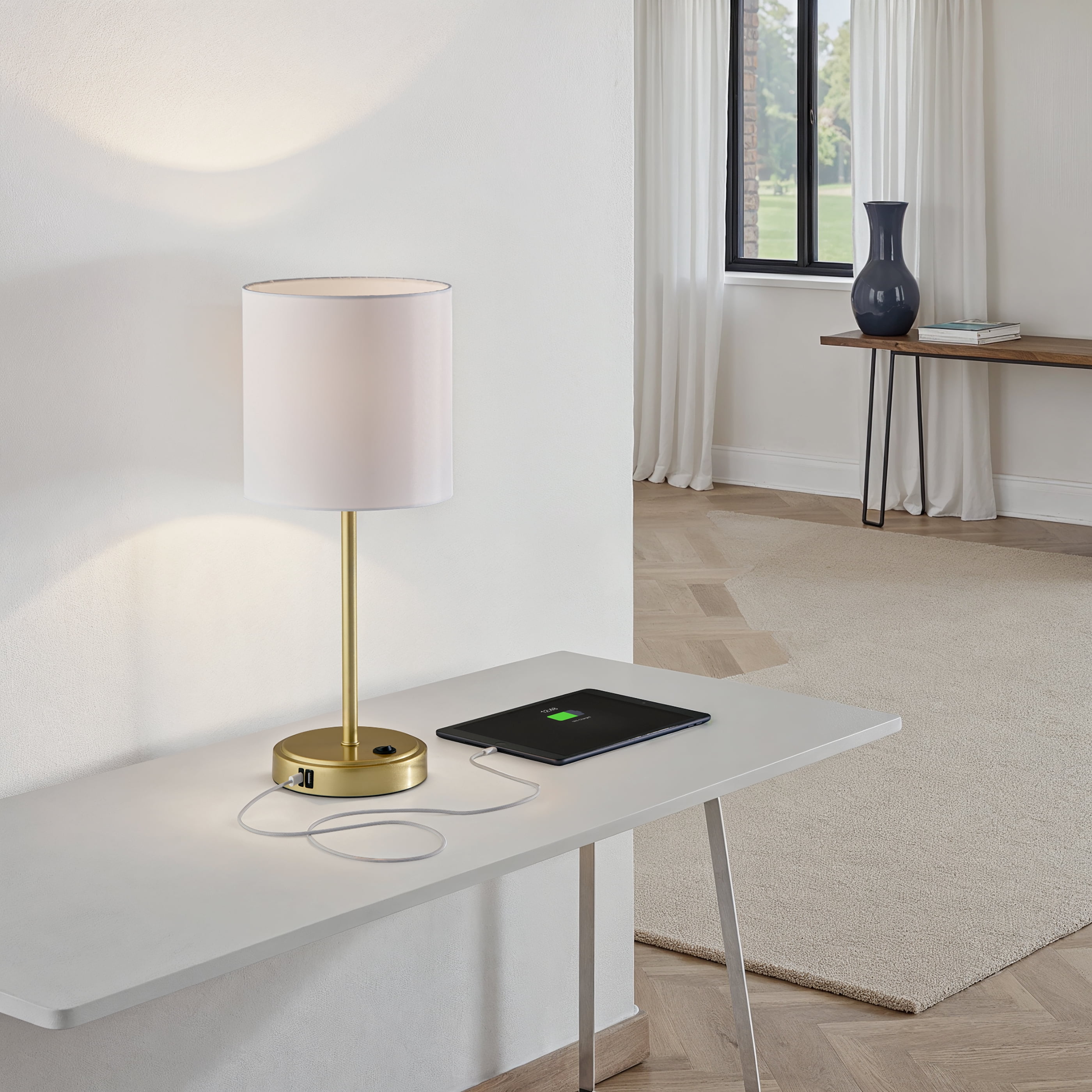 Mainstays Modern Metal Stick Table Lamp with USB and USB-C Charging Ports (Gold, 19 in) 92hjc