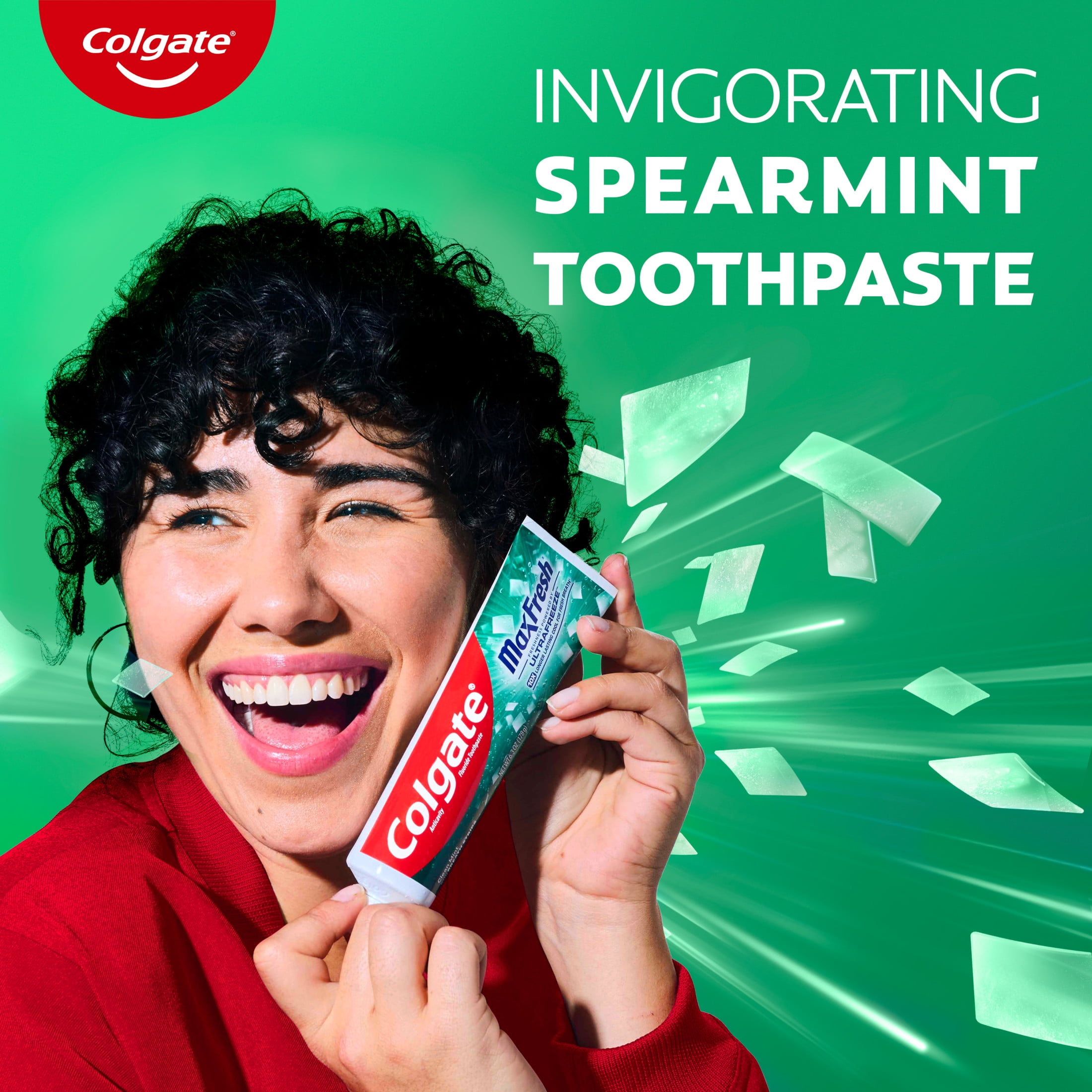 Colgate Max Fresh Whitening Toothpaste with Mini Breath Strips, Clean Mint (6.3 oz) 0uivi