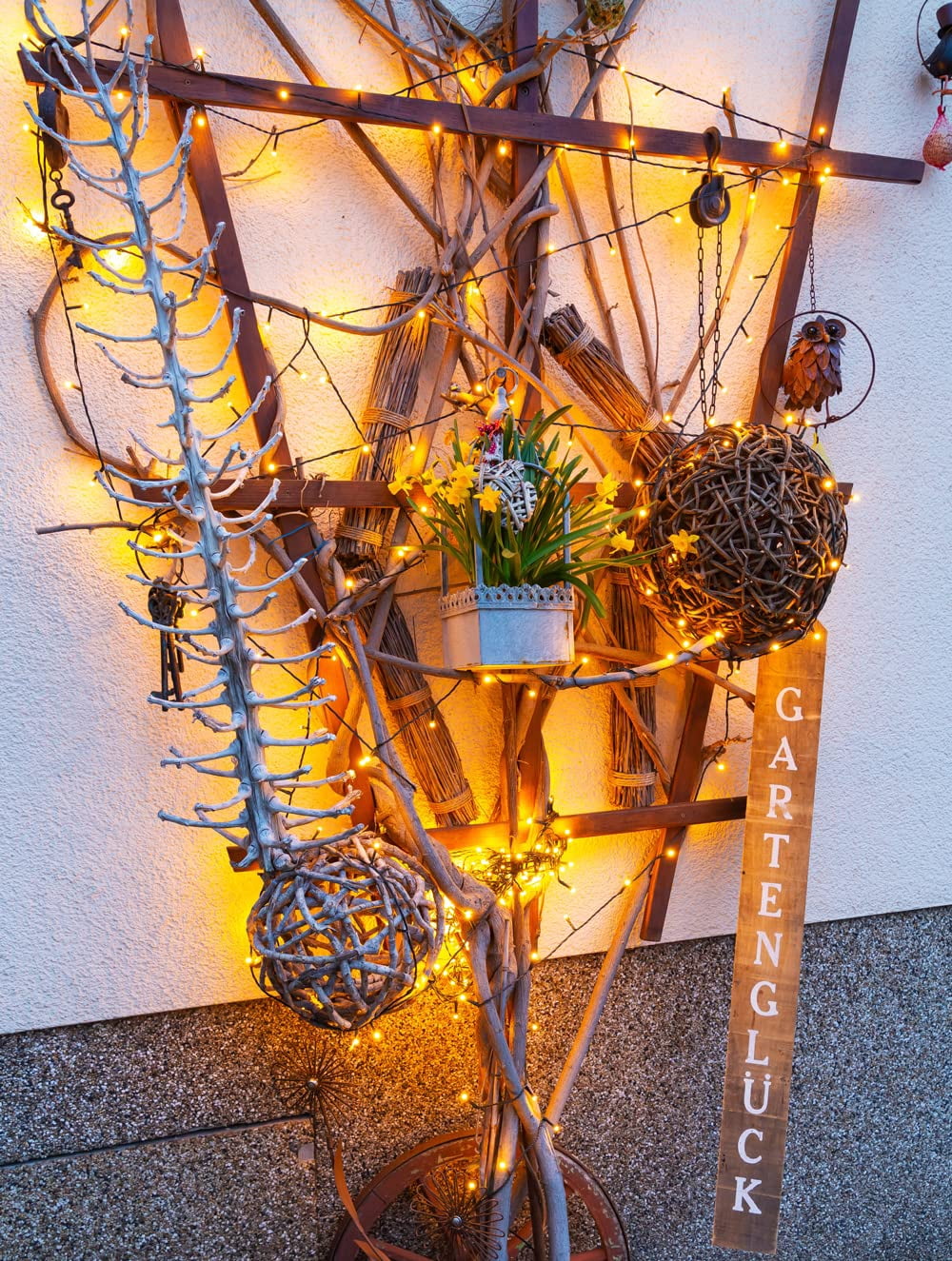 Idena Solar Fairy Lights Outdoor Decorative LED String Lighting (Warm White, 65.6 ft) z91kp