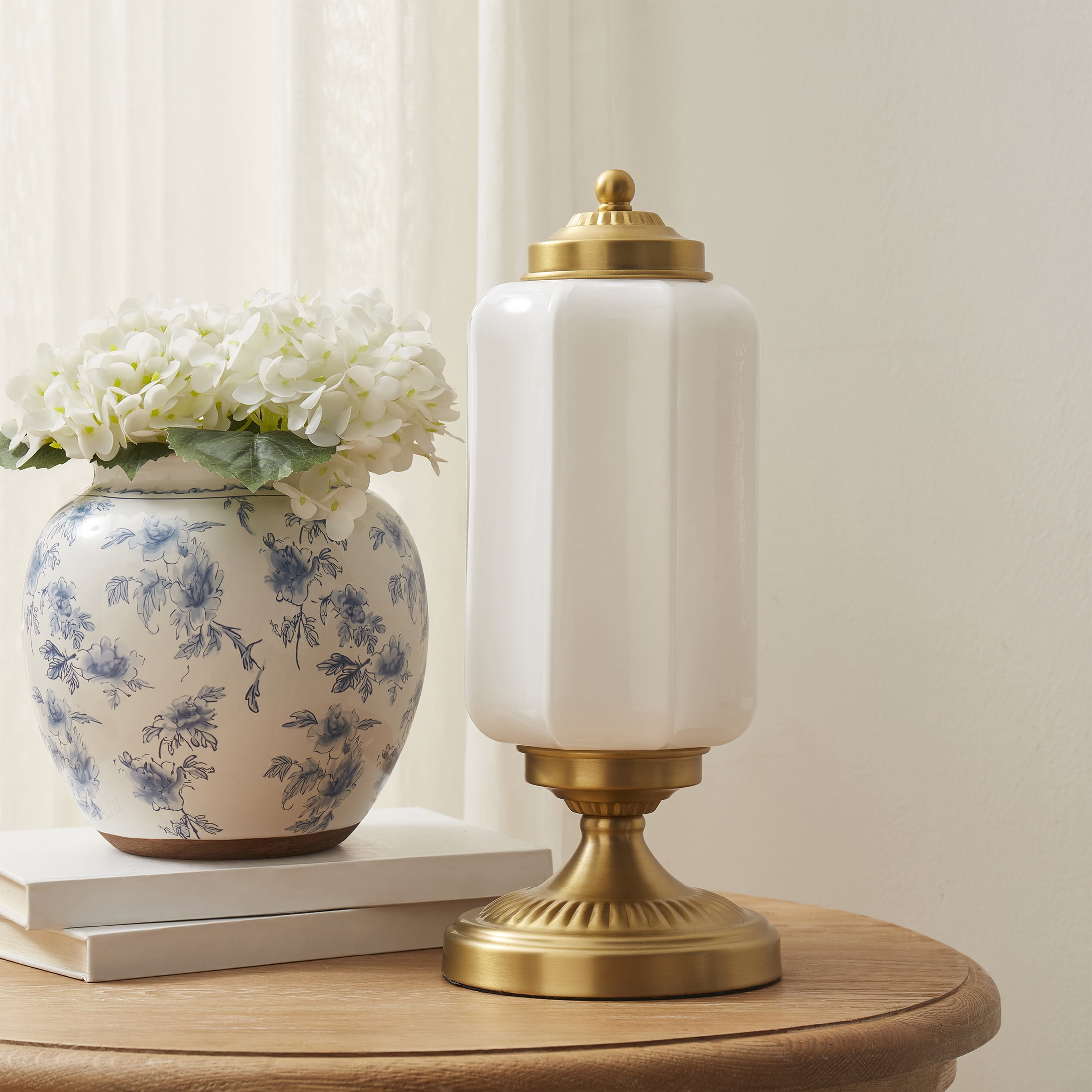 My Texas House Vintage Brass Table Lamp with Milk Glass Shade (15 in) w70x6