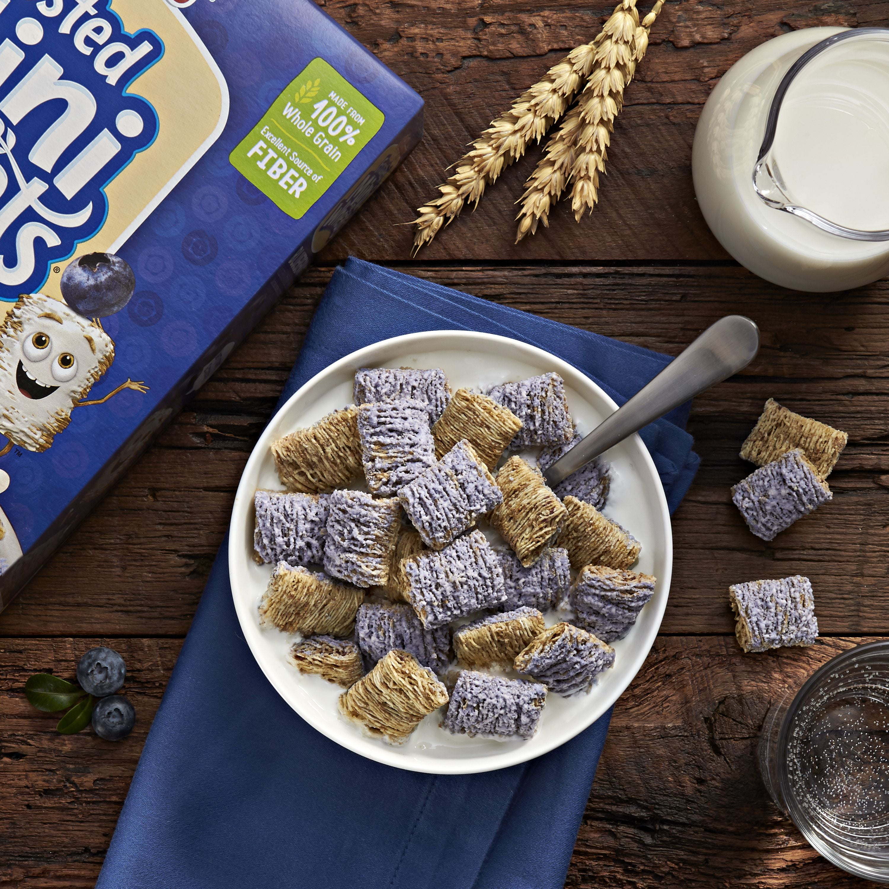 Kellogg's Frosted Mini-Wheats Breakfast Cereal, Blueberry Flavor (21 oz) mhfxt