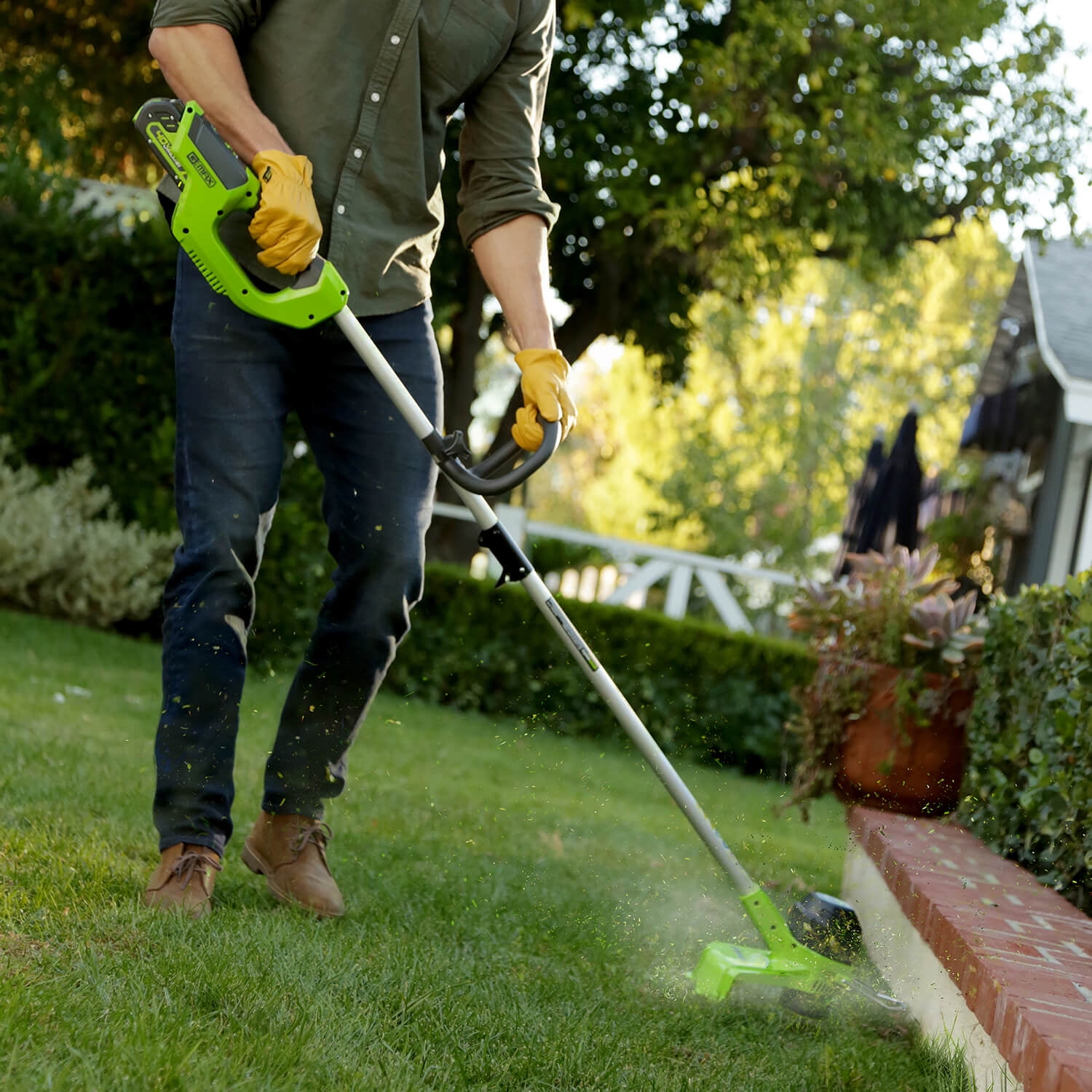 Greenworks 40V Cordless String Trimmer with 2.0 Ah Battery and Charger (12 in) a3ln1