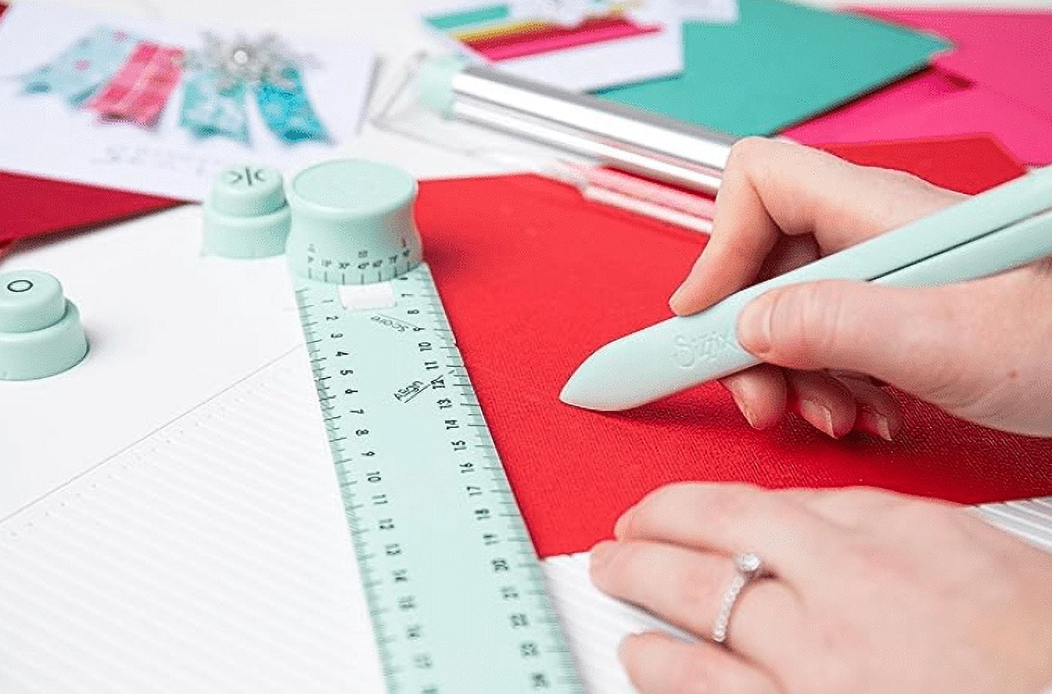 Sizzix Scoring Board and Trimmer Papercraft Tool for Precise Cutting and Folding (12 in x 12 in) ul7ty