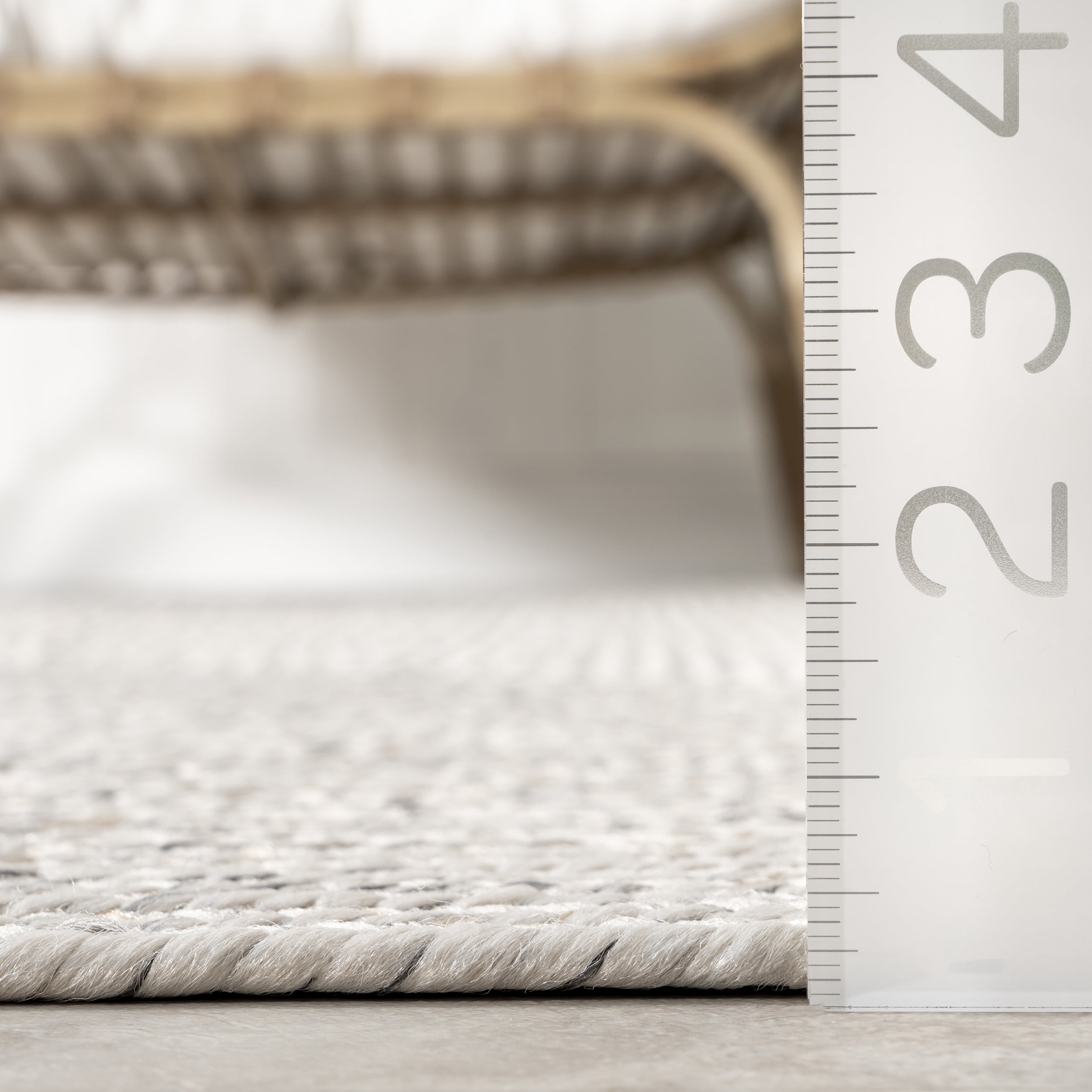 nuLOOM Wynn Braided Indoor/Outdoor Area Rug (Ivory, 2 ft x 3 ft) o6vuc