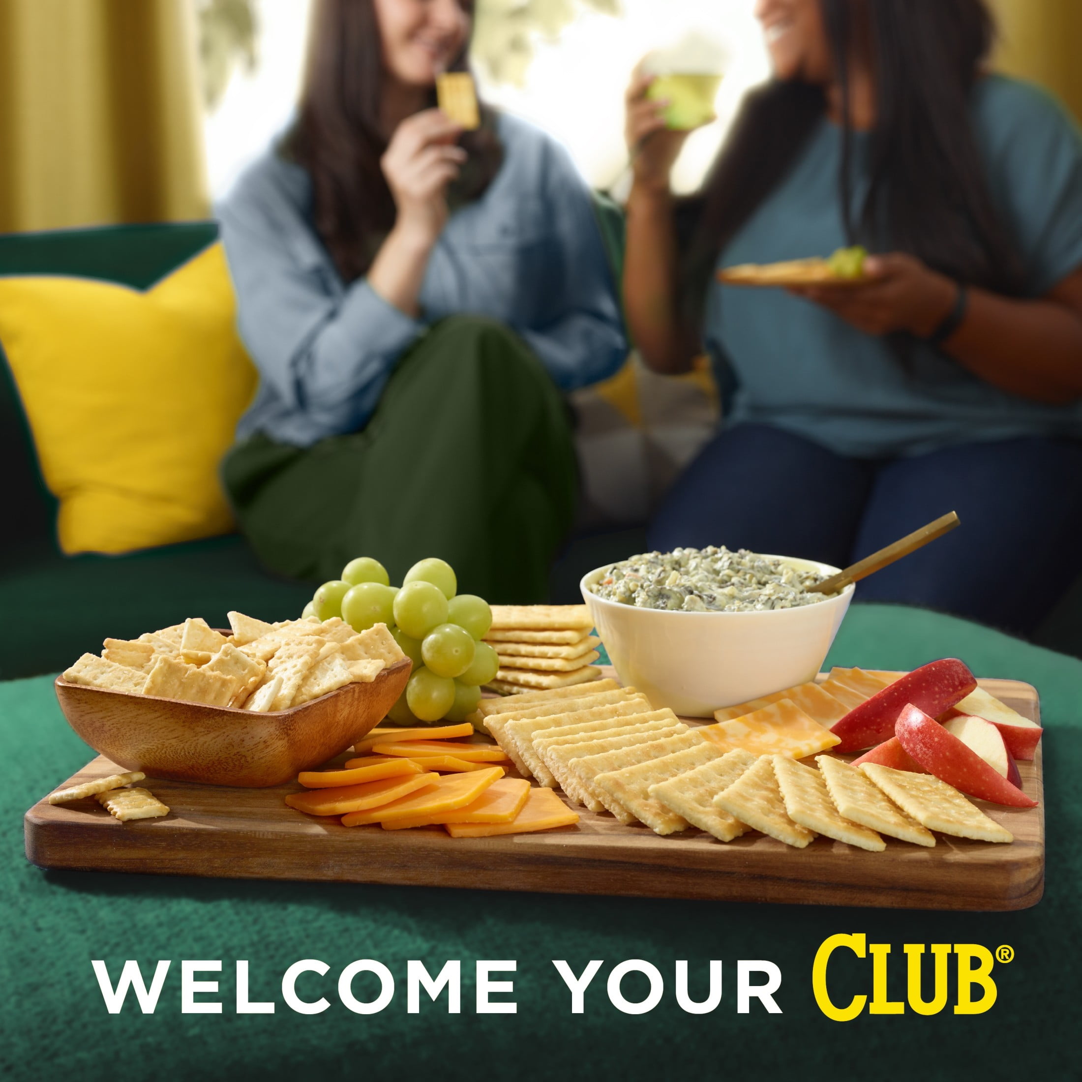 Club Minis Original Crackers, Light and Buttery Snack Crackers (11 oz) n7scv