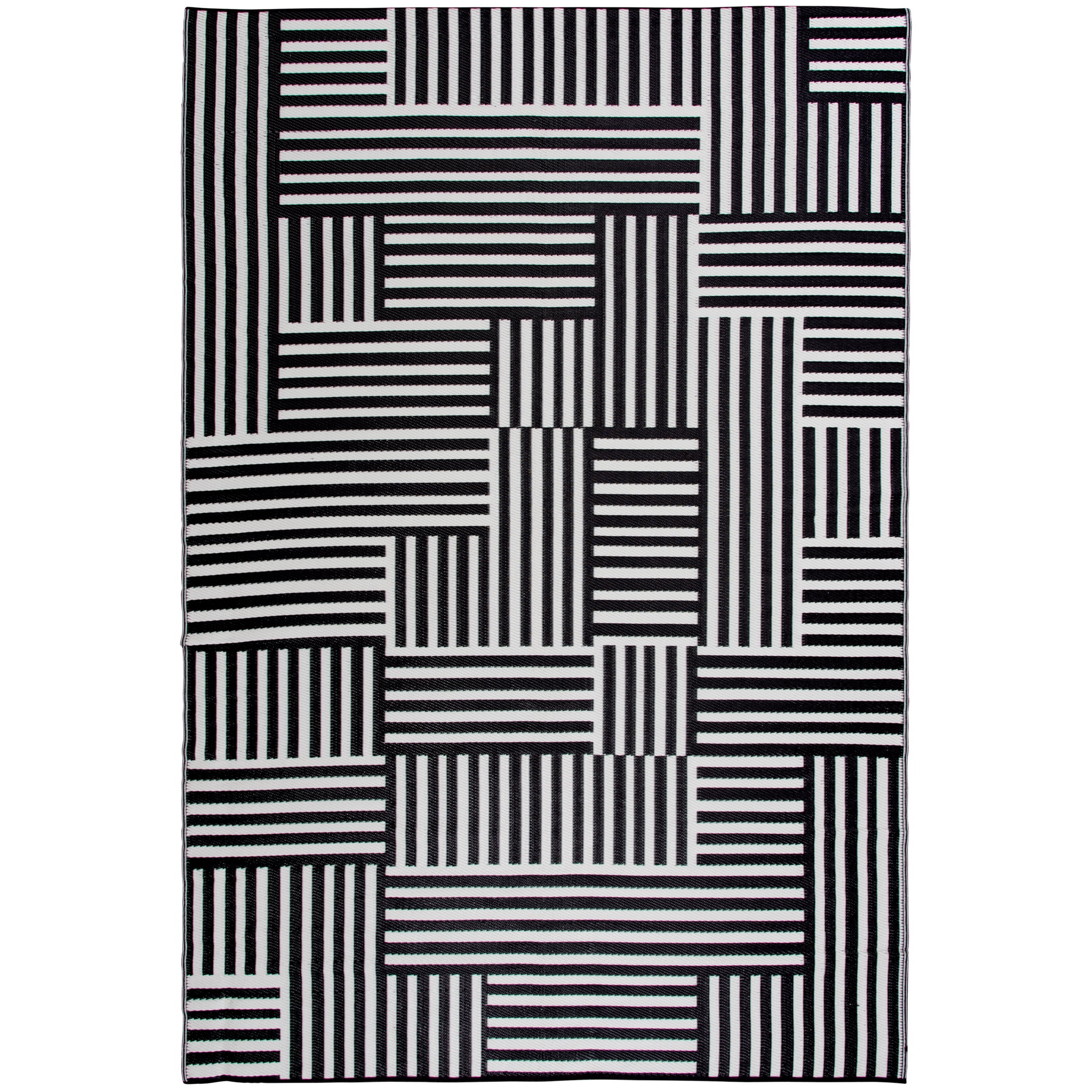 Mainstays Block Stripe Outdoor Rug Fade Resistant Easy Care (Black and White, 7 ft x 10 ft) qo30b