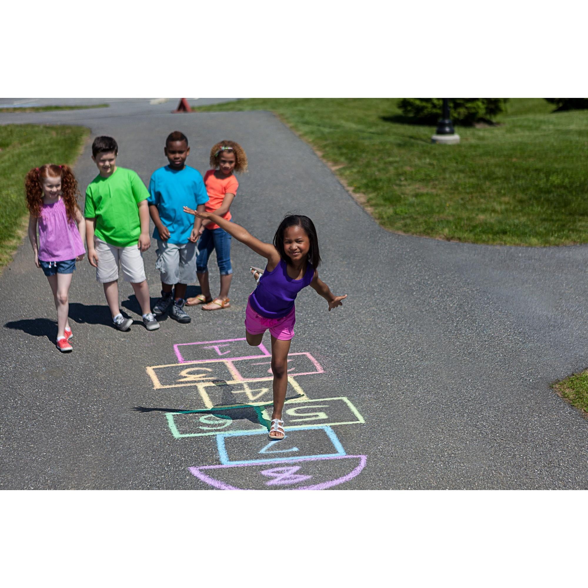 Crayola Washable Sidewalk Chalk for Outdoor Creative Play (Assorted Colors, 48 Count) ioypw