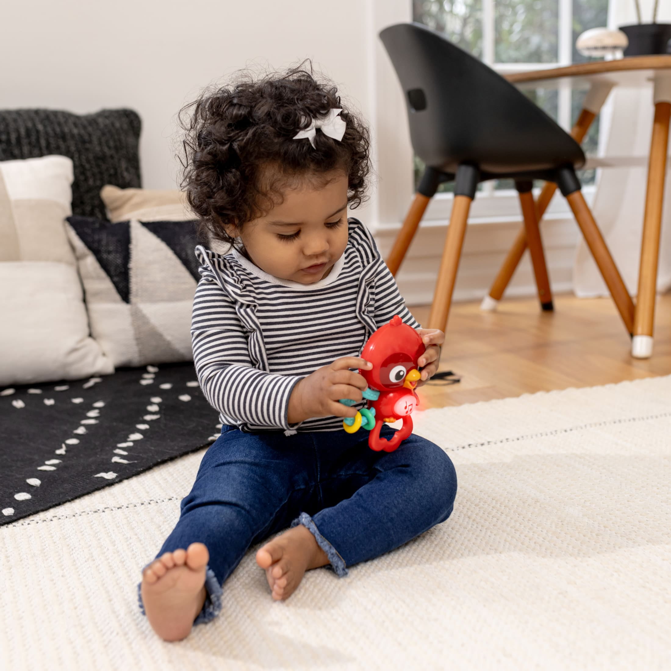 Baby Einstein Roxy’s Bright Flight Musical Toy, Multisensory Learning Activity (Red, 5.18 x 5.29 x 2.14 in) cyl9a