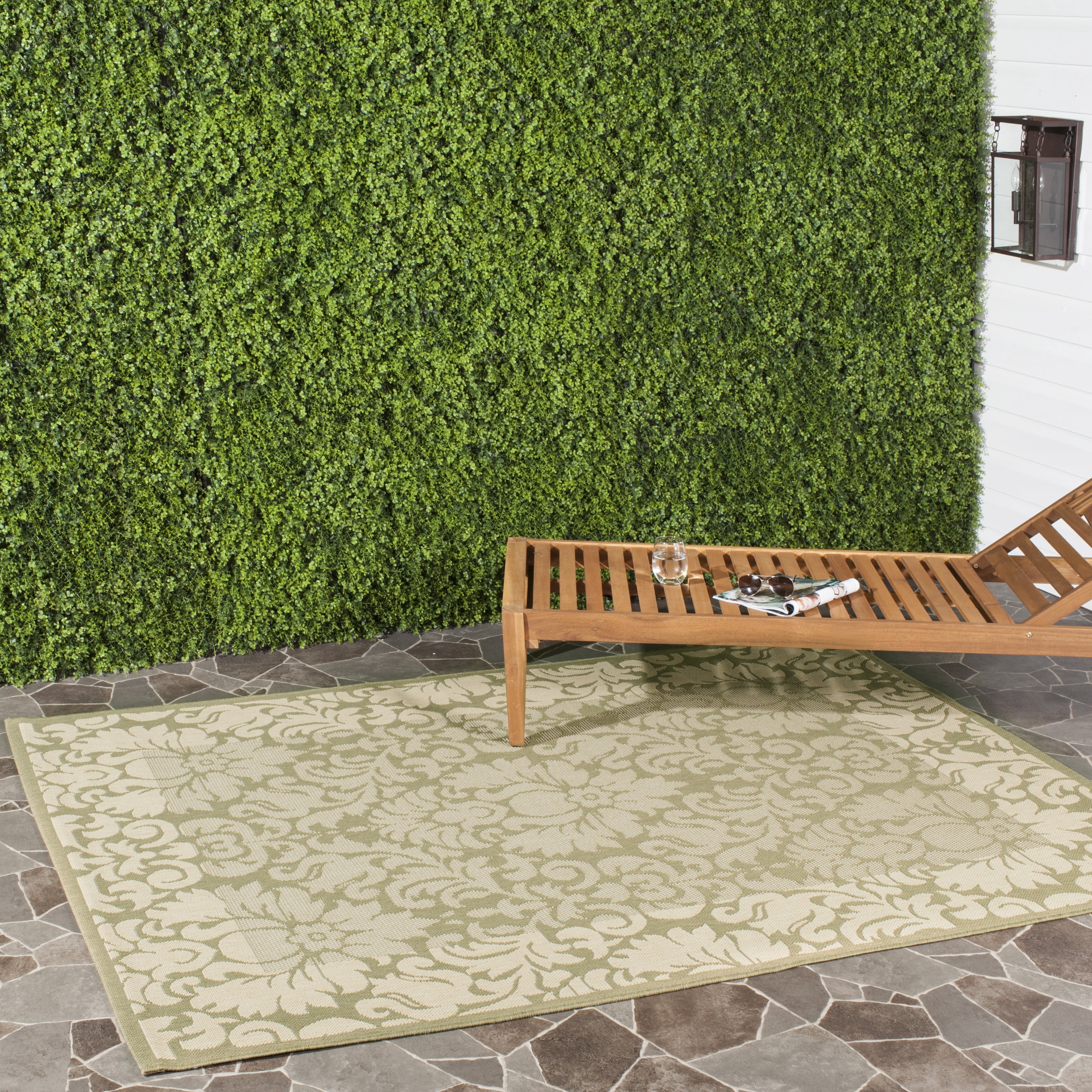 Safavieh Courtyard Dani Bordered Indoor/Outdoor Area Rug (Olive/Natural, 2 ft x 3.58 ft) vc0a2