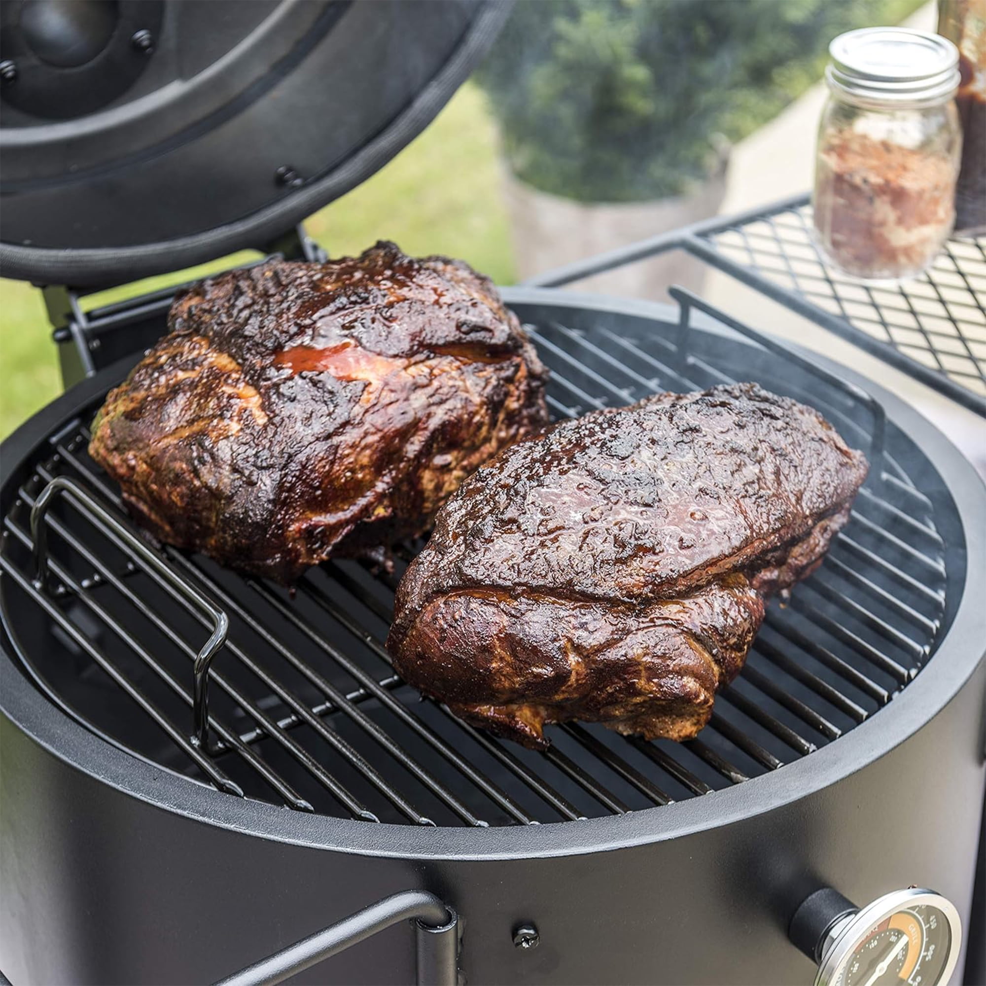 Oklahoma Joe's Bronco Drum Smoker, Heavy-Duty Offset Charcoal Grill with 630 sq in Cooking Surface (Black, 136.6 lb) hf4ap