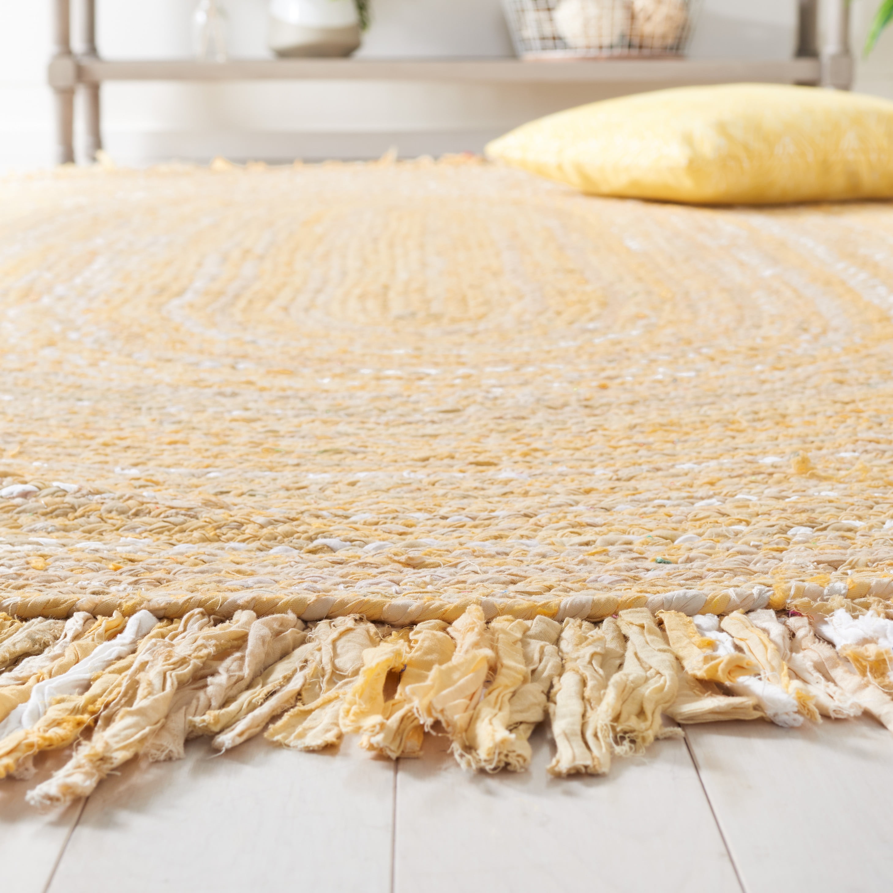 Safavieh Braided Paisley Transitional Cotton Reversible Area Rug (Beige, 5 ft x 5 ft Round) j948b