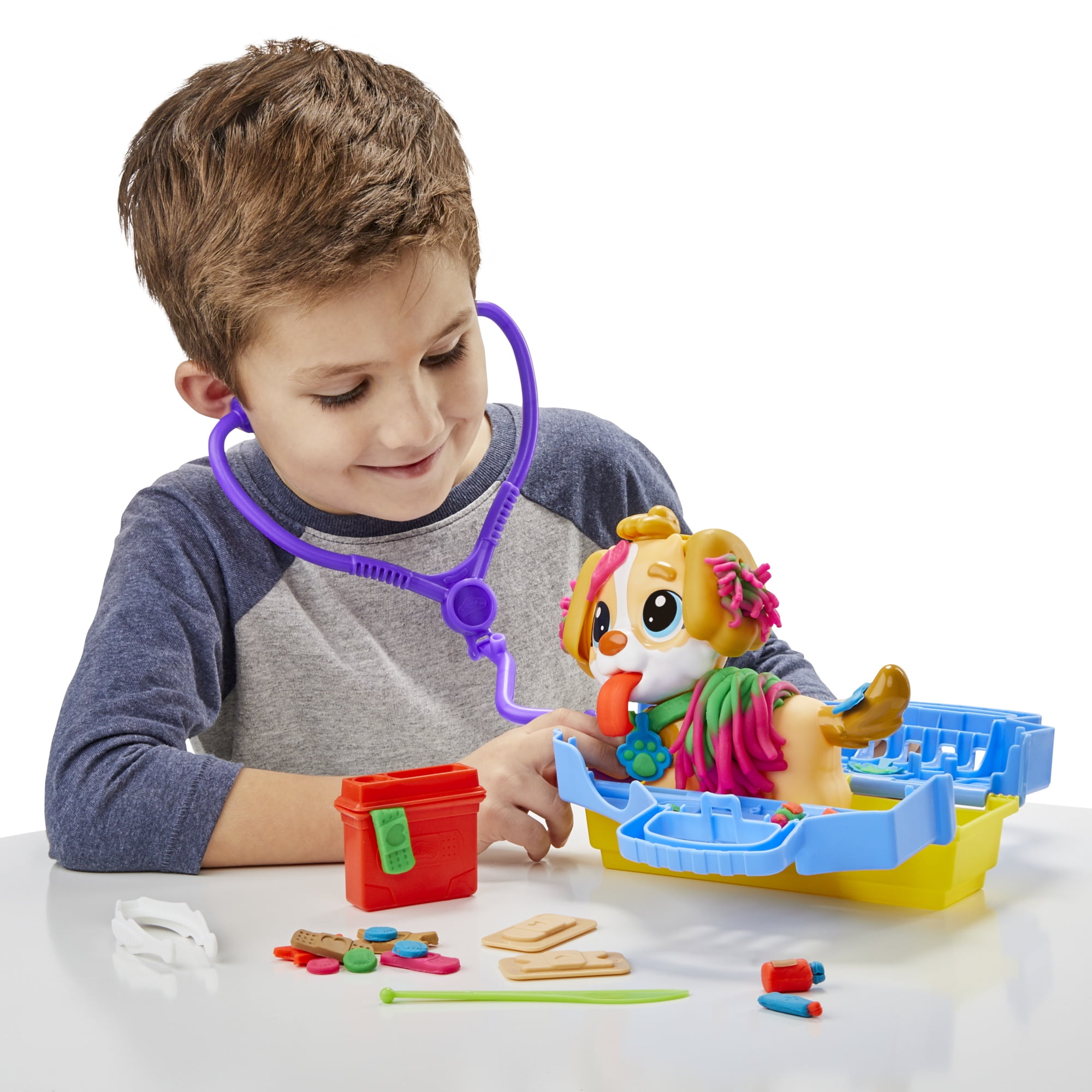 Play-Doh Care 'N Carry Vet Playset with Toy Dog and 10 Modeling Tools (5 Colors, 2 oz) 607k4