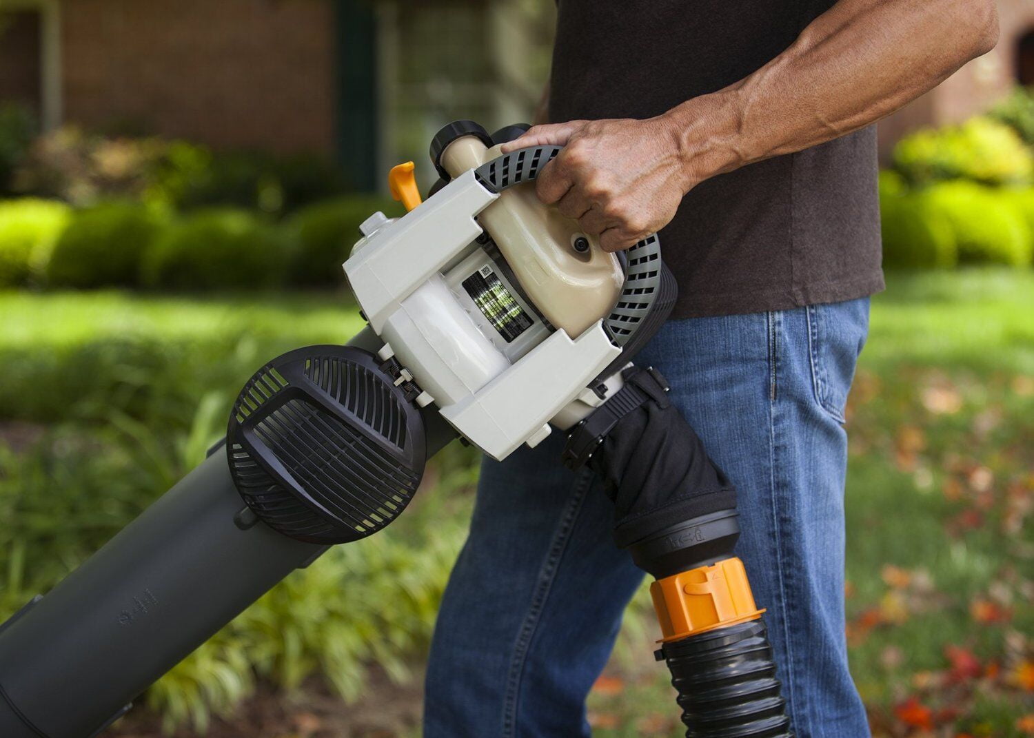 Worx WA4054.2 LeafPro Universal Leaf Collection System for Blower Vacuums (16 ft Hose) wl3is