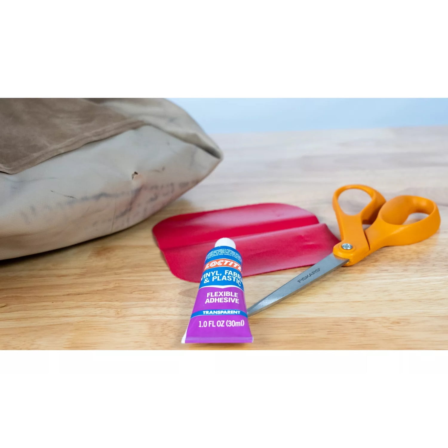 Loctite Vinyl Fabric and Plastic Flexible Repair Adhesive (Clear, 1 fl oz) izw69