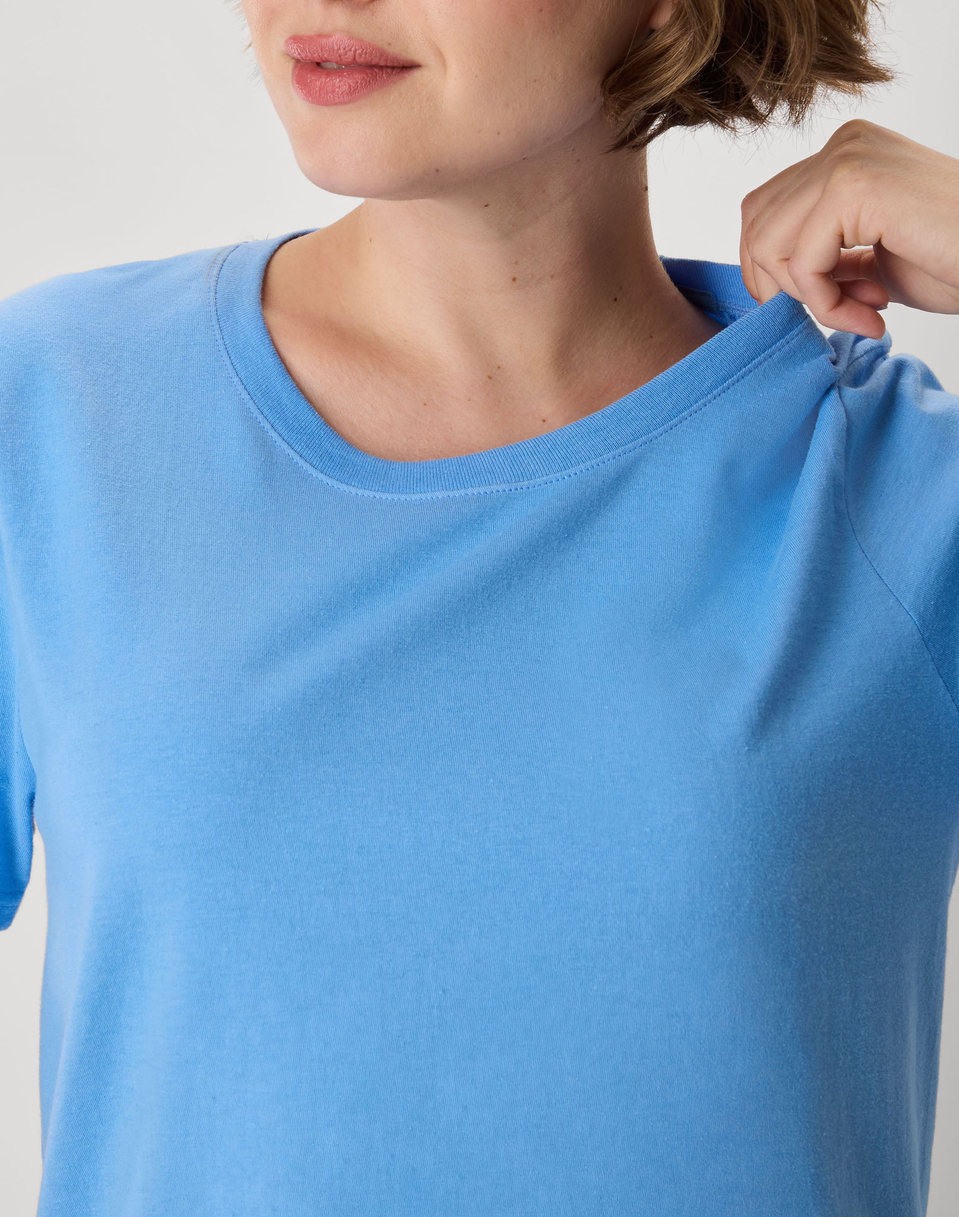 Hanes Perfect-T Women's Cotton Crewneck T-Shirt (Carolina Blue, S) p62cq