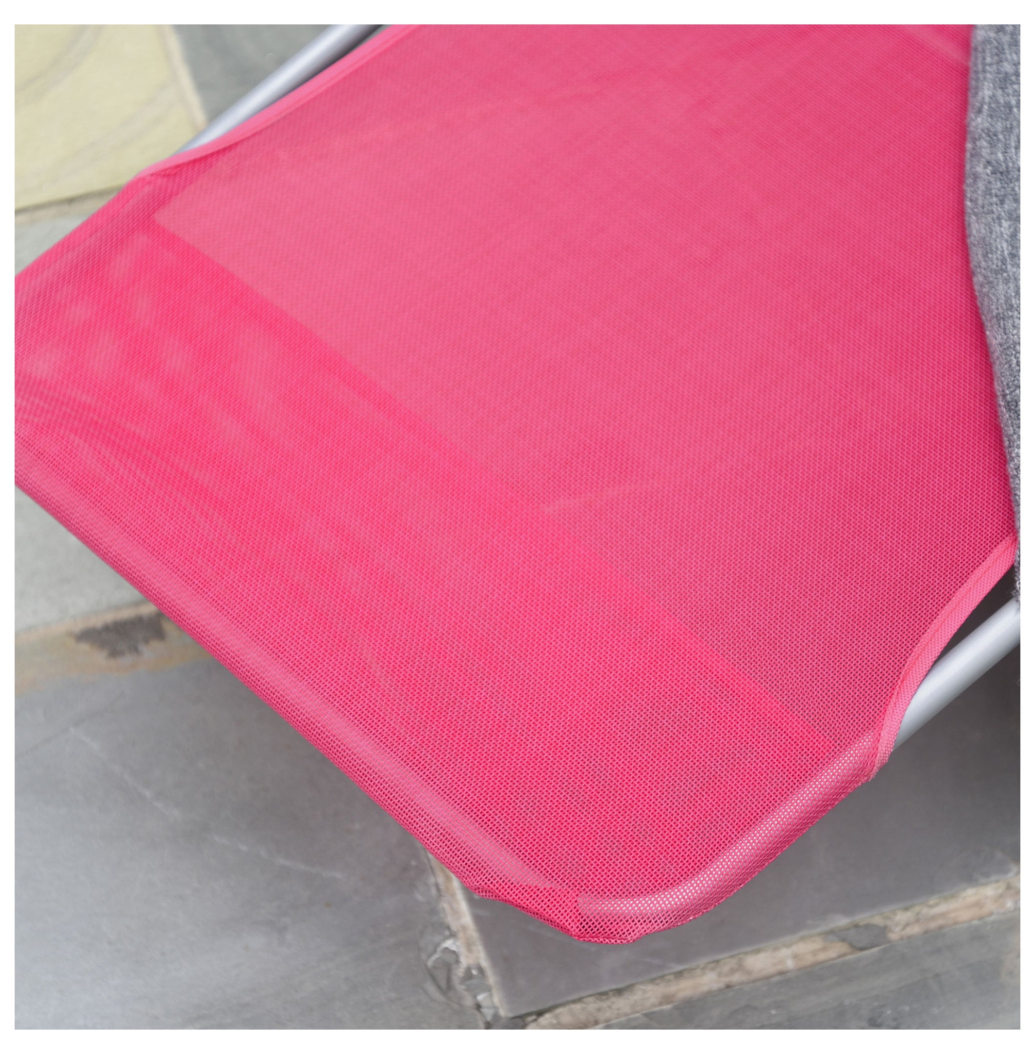 Lshhh Folding Chaise Lounge Chair, Adjustable Reclining Outdoor Sun Tanning Chair with Headrest (Pink, 264 lb Capacity) rfquu