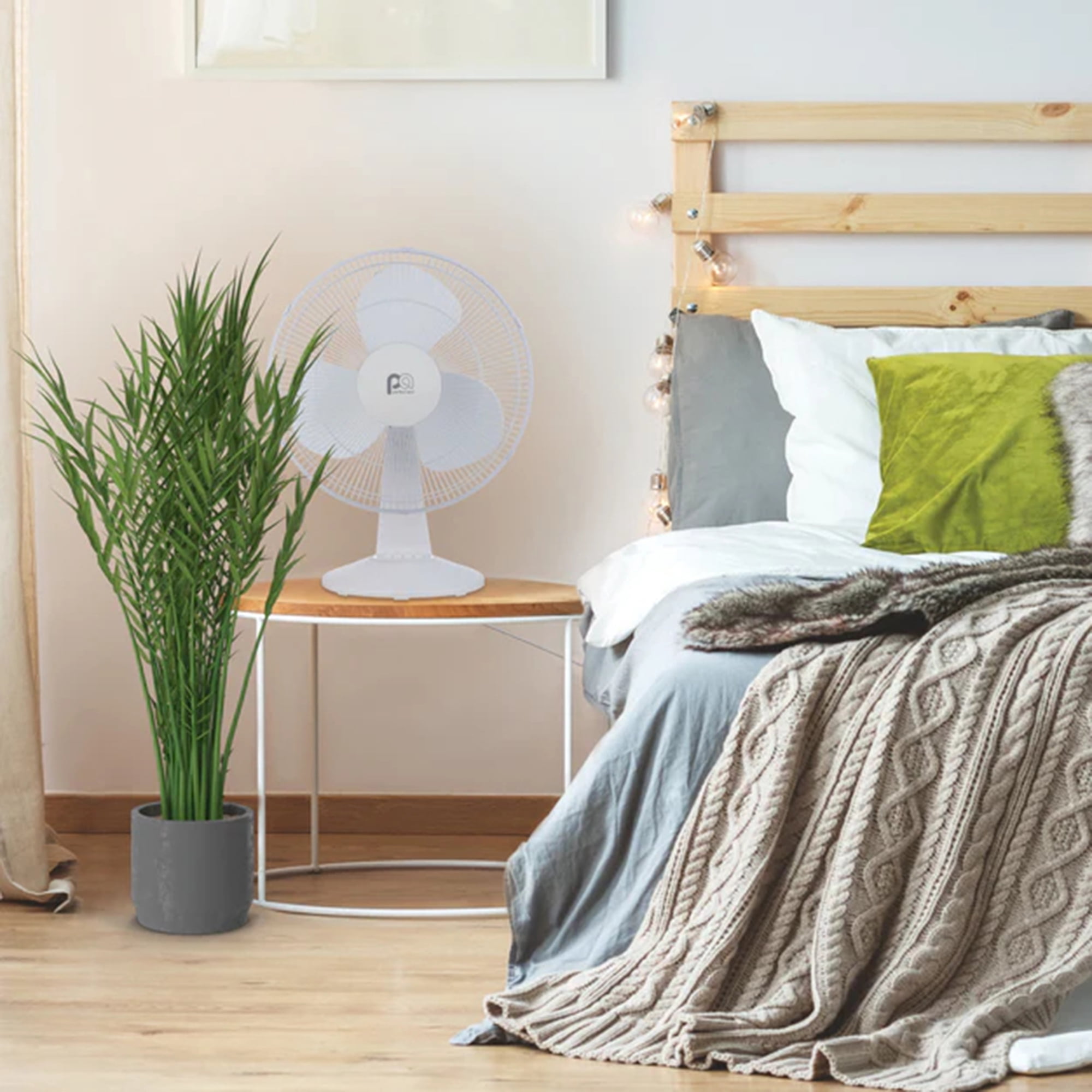 Perfect Aire Oscillating Table Fan with 3 Speed Settings and Adjustable Tilt (White, 18 in. H x 12 in. D) id4rp