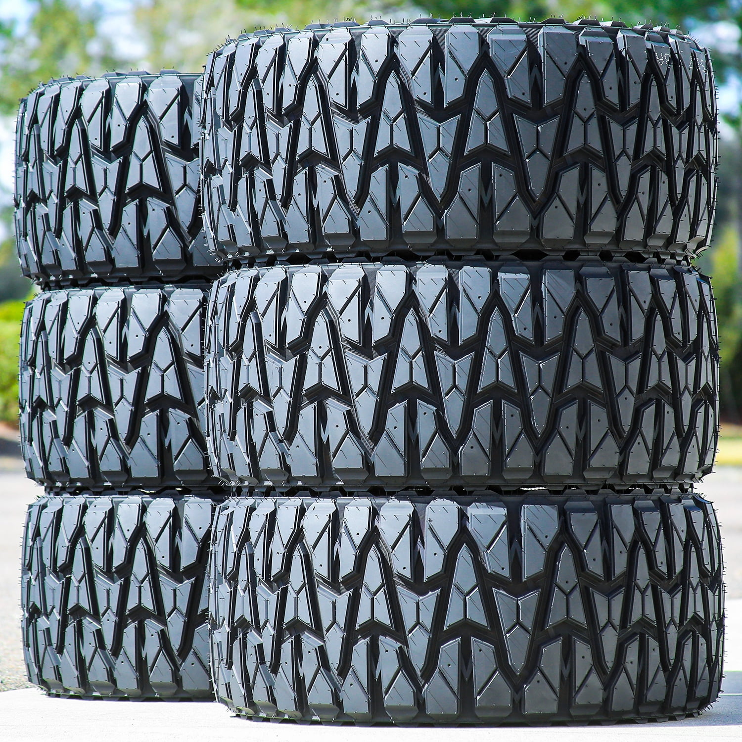 Gripmax MaxGrip M/T Mud Terrain Light Truck Tire (35x11.50R20, 10 Ply) hk314