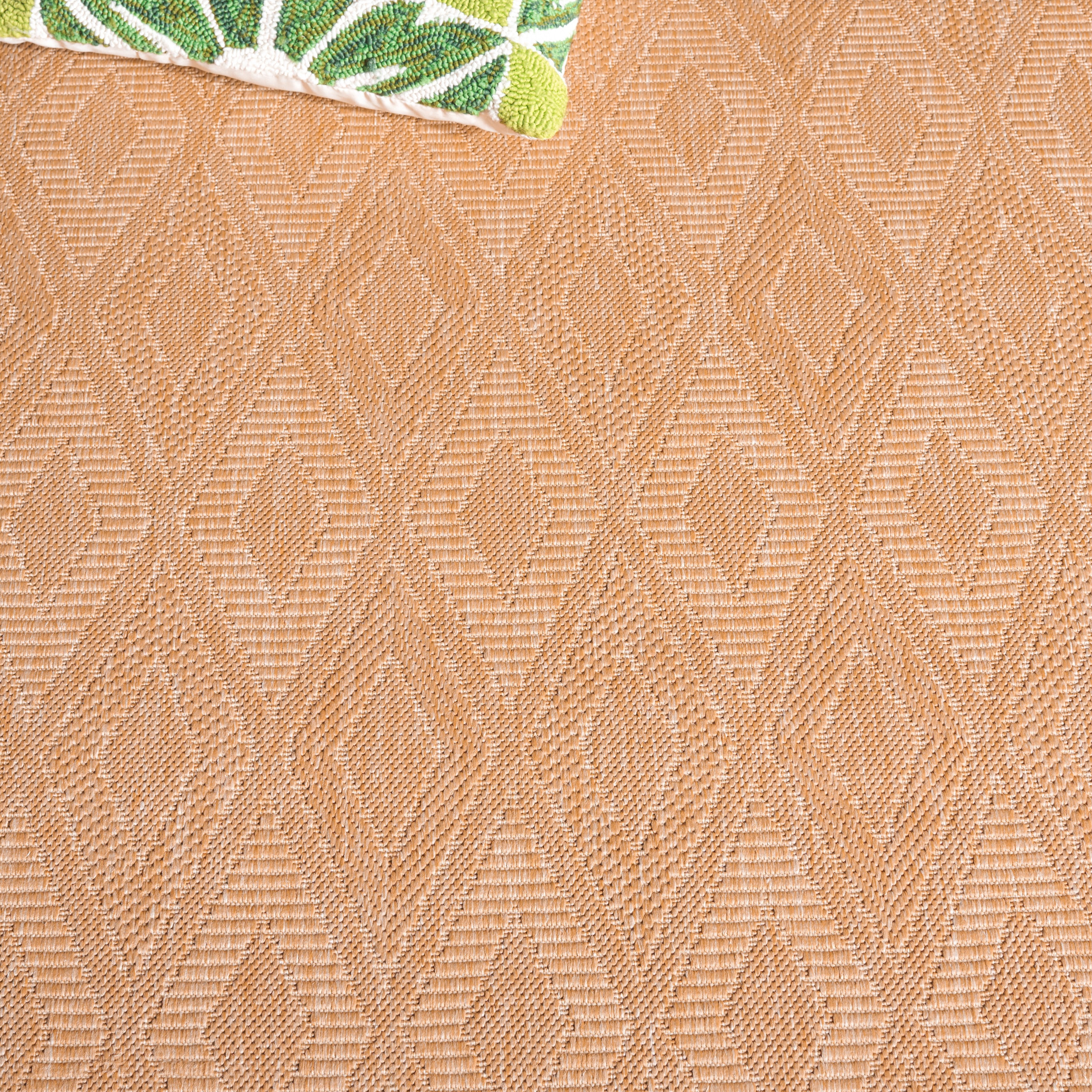Safavieh Courtyard Teodor Geometric Indoor/Outdoor Area Rug (Natural, 5 ft 3 in x 7 ft 7 in) zmiux