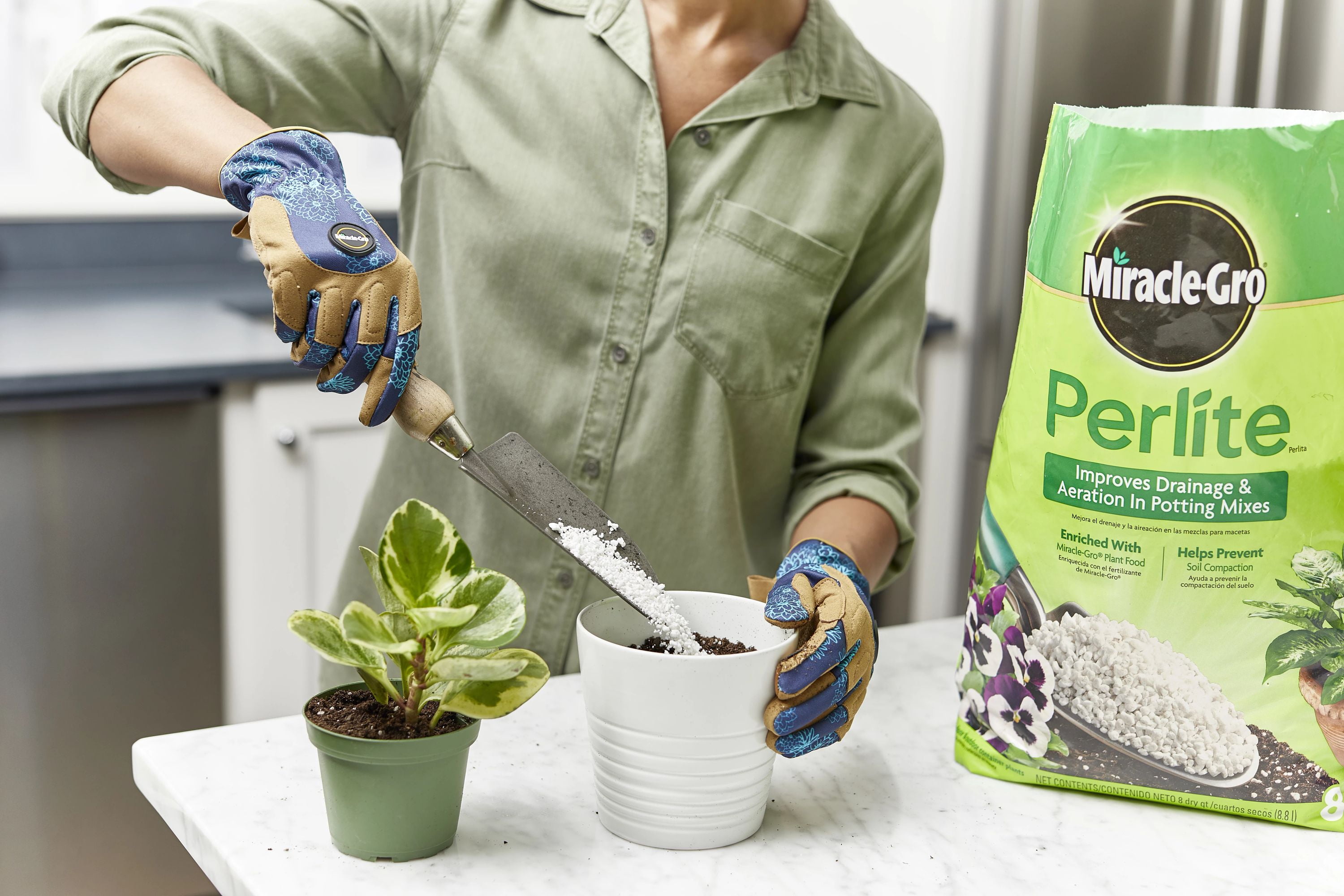 Miracle-Gro Perlite Soil Amendment for Drainage and Aeration (White, 8 qt.) k6die - Image 4