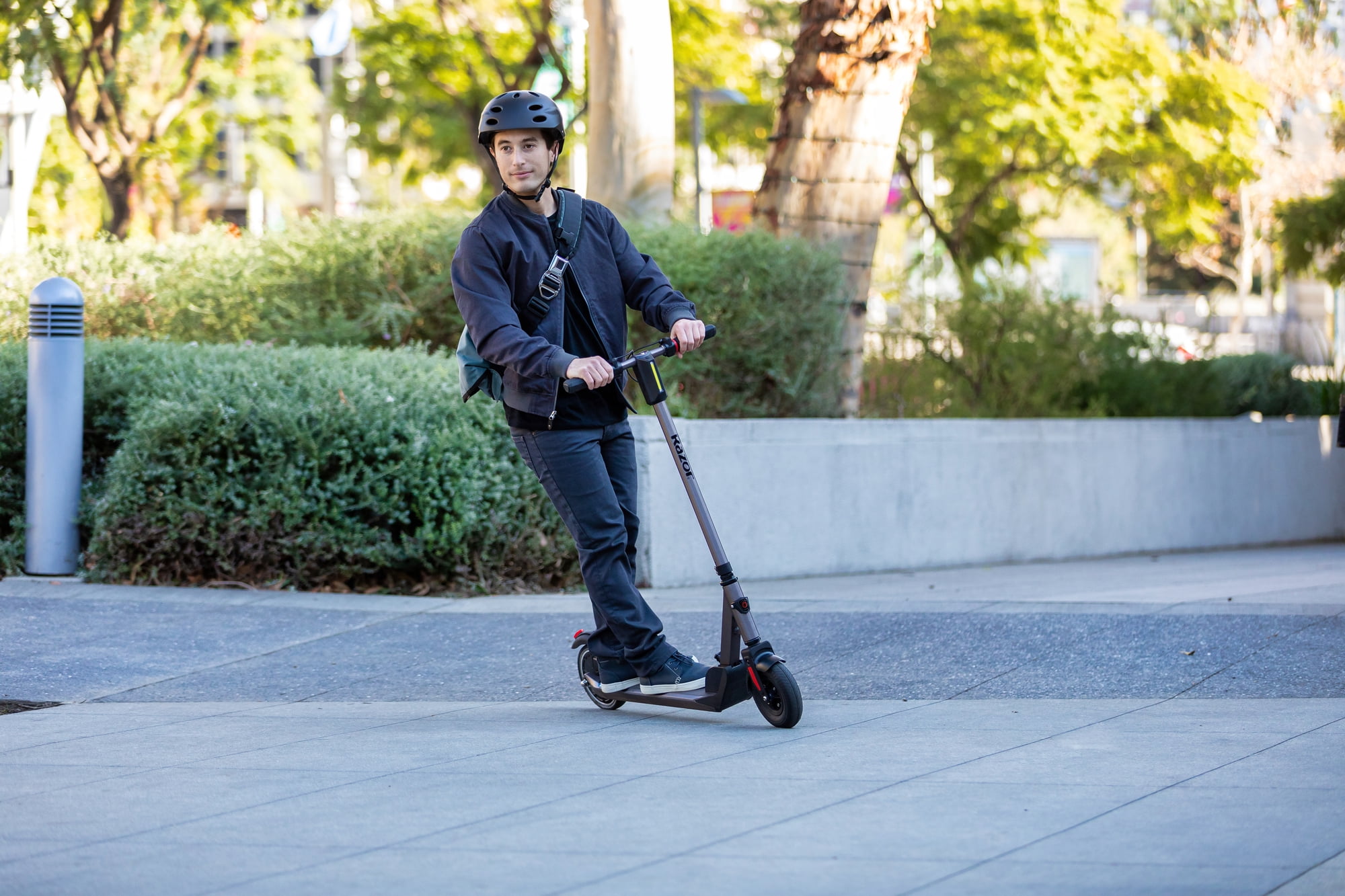 Razor E Prime III Electric Scooter for Adults, Portable Folding Commuter with 18 mph Max Speed and 15-mile Range (Black, 220 lb Capacity) fjgv5