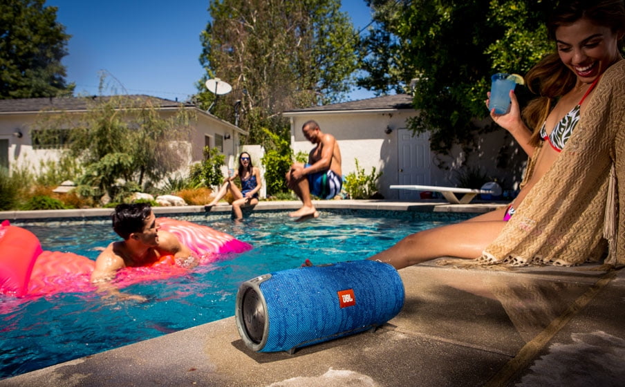 JBL Xtreme Portable Bluetooth Speaker, Splashproof Wireless Stereo Sound (Blue, 1 Unit) mzice