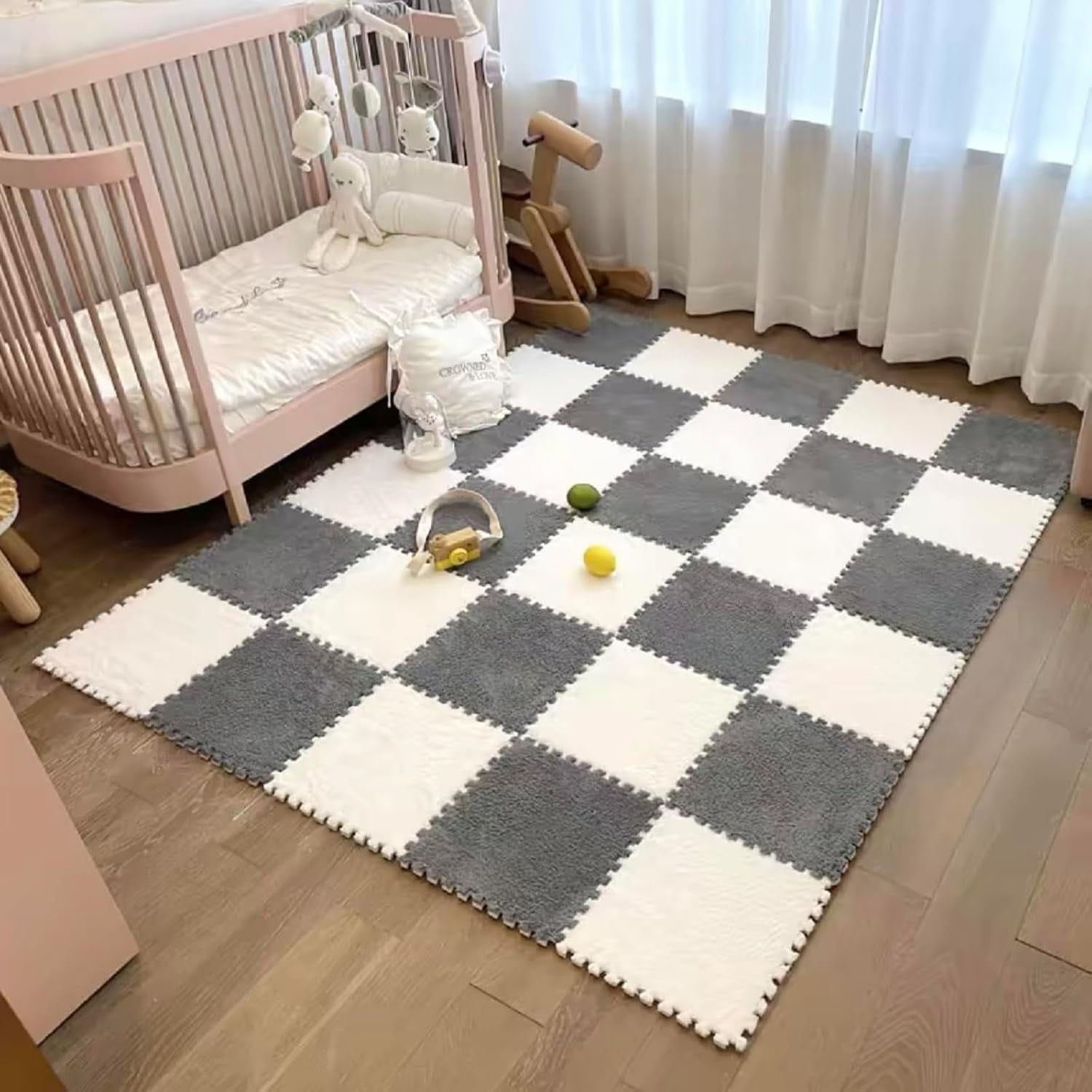 Umid Fluffy Plush Interlocking Foam Floor Mats, Soft Non-Slip Carpet Tiles for Playroom and Living Room (Grey and White, 10 Pack, 12x12 in) 4j42i