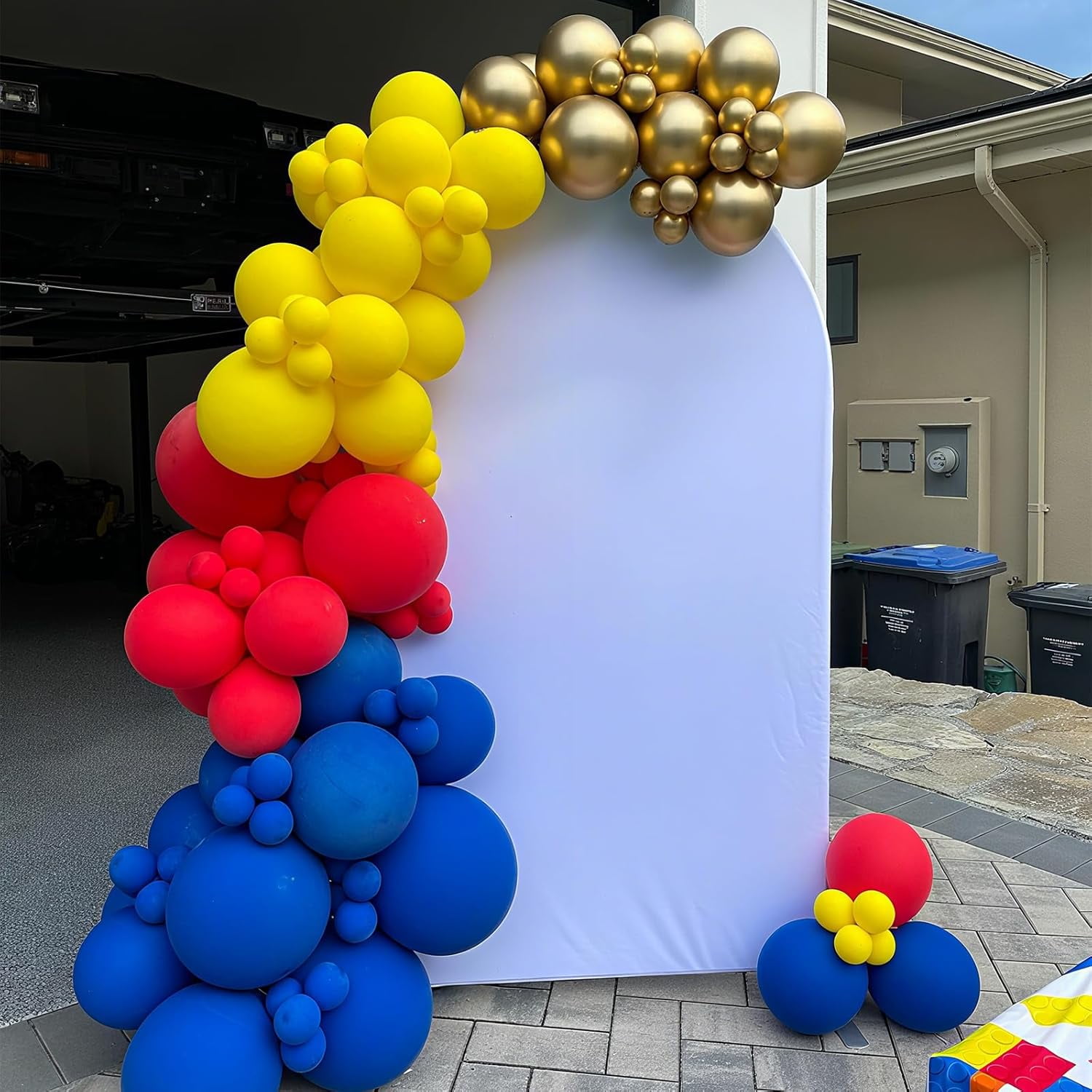 Party Decor Balloon Garland Kit, Carnival Circus Arch Set with Red Yellow Blue and Metallic Gold Balloons (111 Piece Set) 70szc